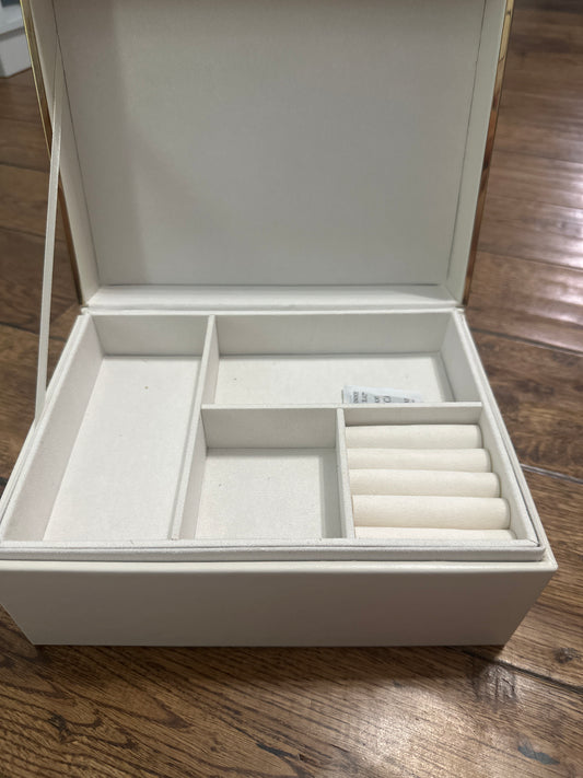 White Jewerly boxes