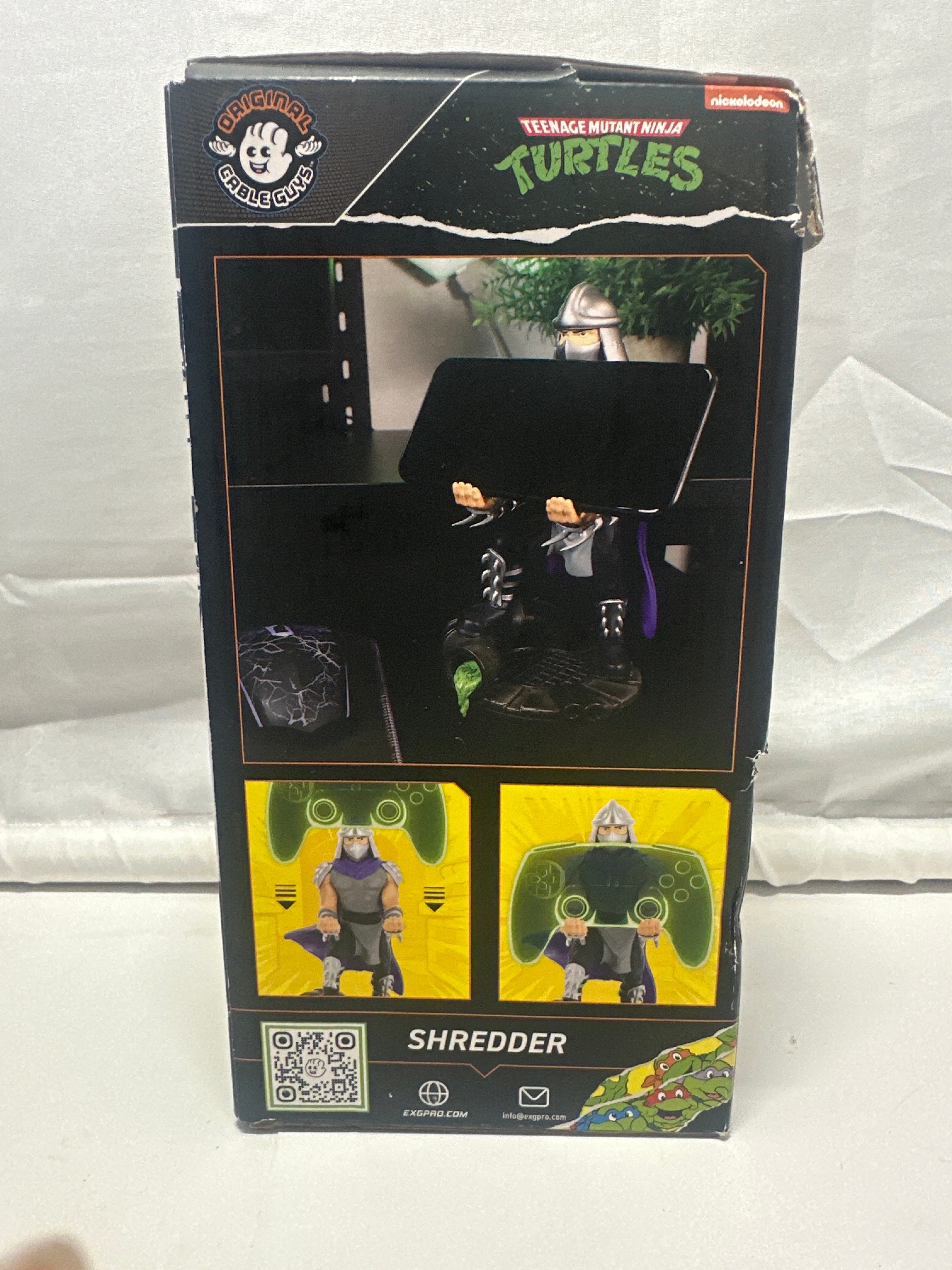 Exquisite Gaming Cable Guys TMNT Shredder Phone & Controller Holder Stand