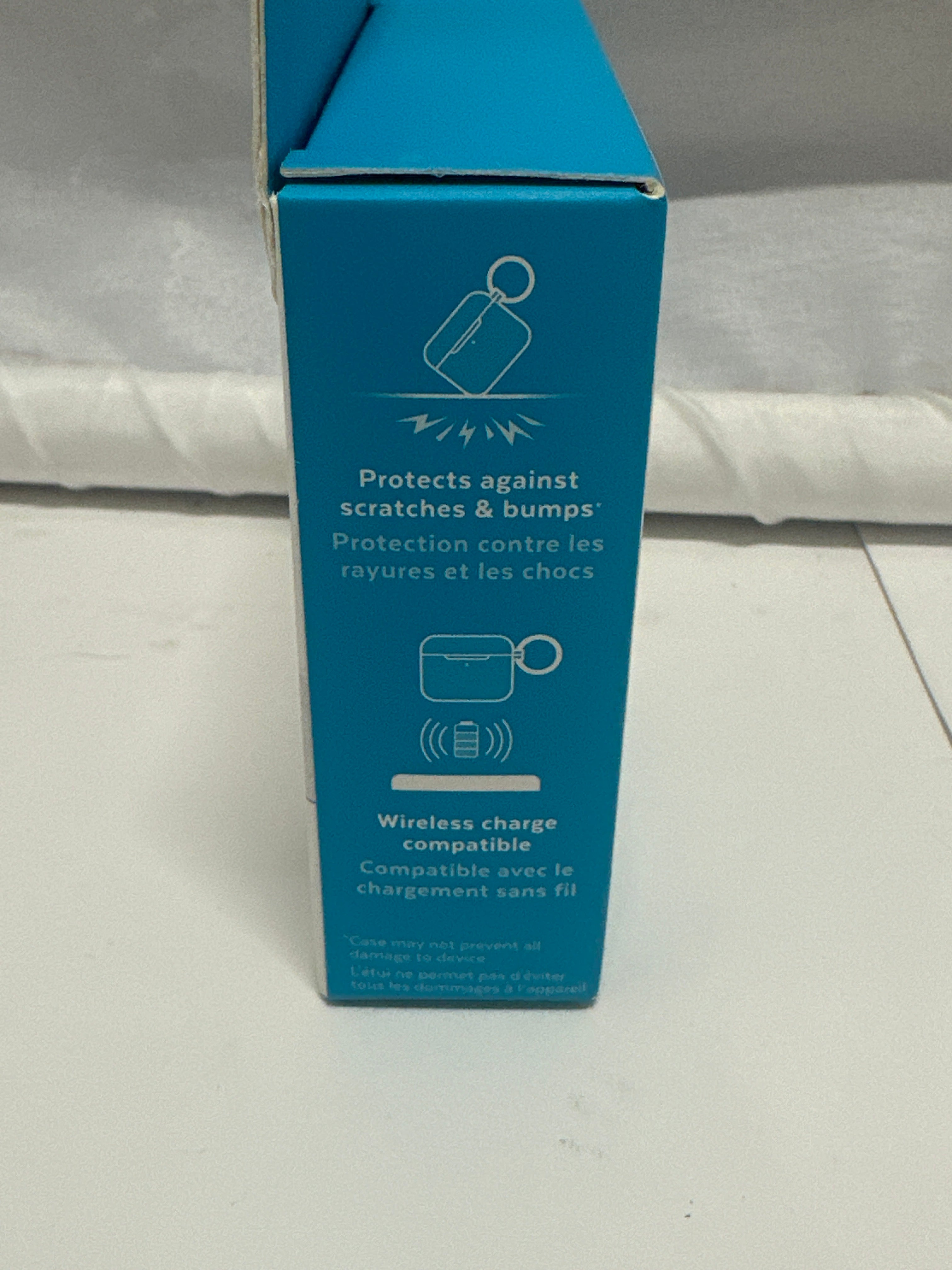 Speck Presidio Clear AirPods Pro Gen 1 & 2 Hard Shell Case Clear w/ Carabiner