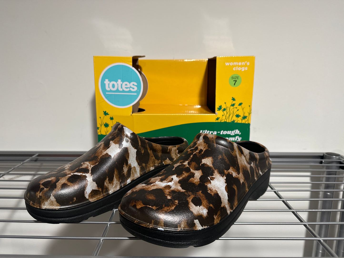Totes Women’s Clog – Comfort Slip-On Footwear Size 7 Animal Print
