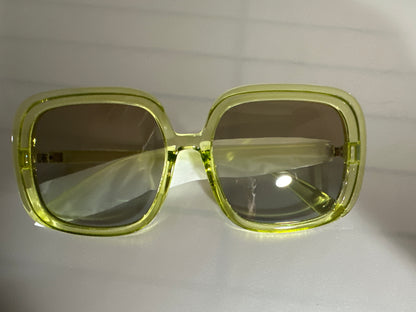 3-Pair Fashion Sunglasses Bundle – Light Green, Amber Tortoise, & light Pink