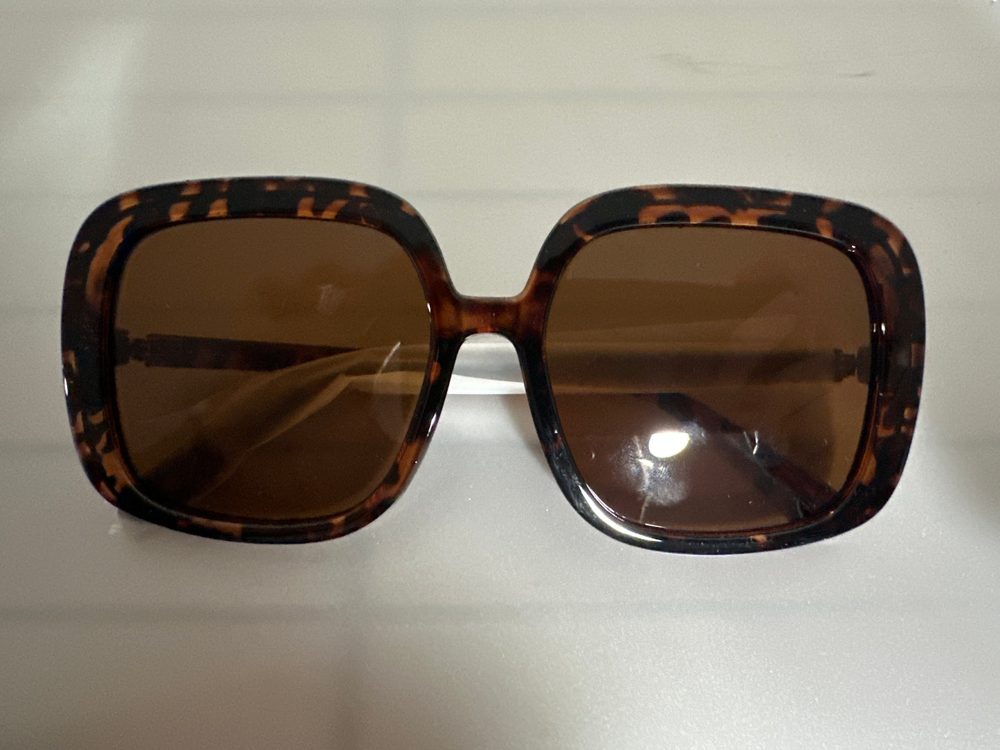 3-Pair Fashion Sunglasses Bundle – Light Green, Amber Tortoise, & light Pink