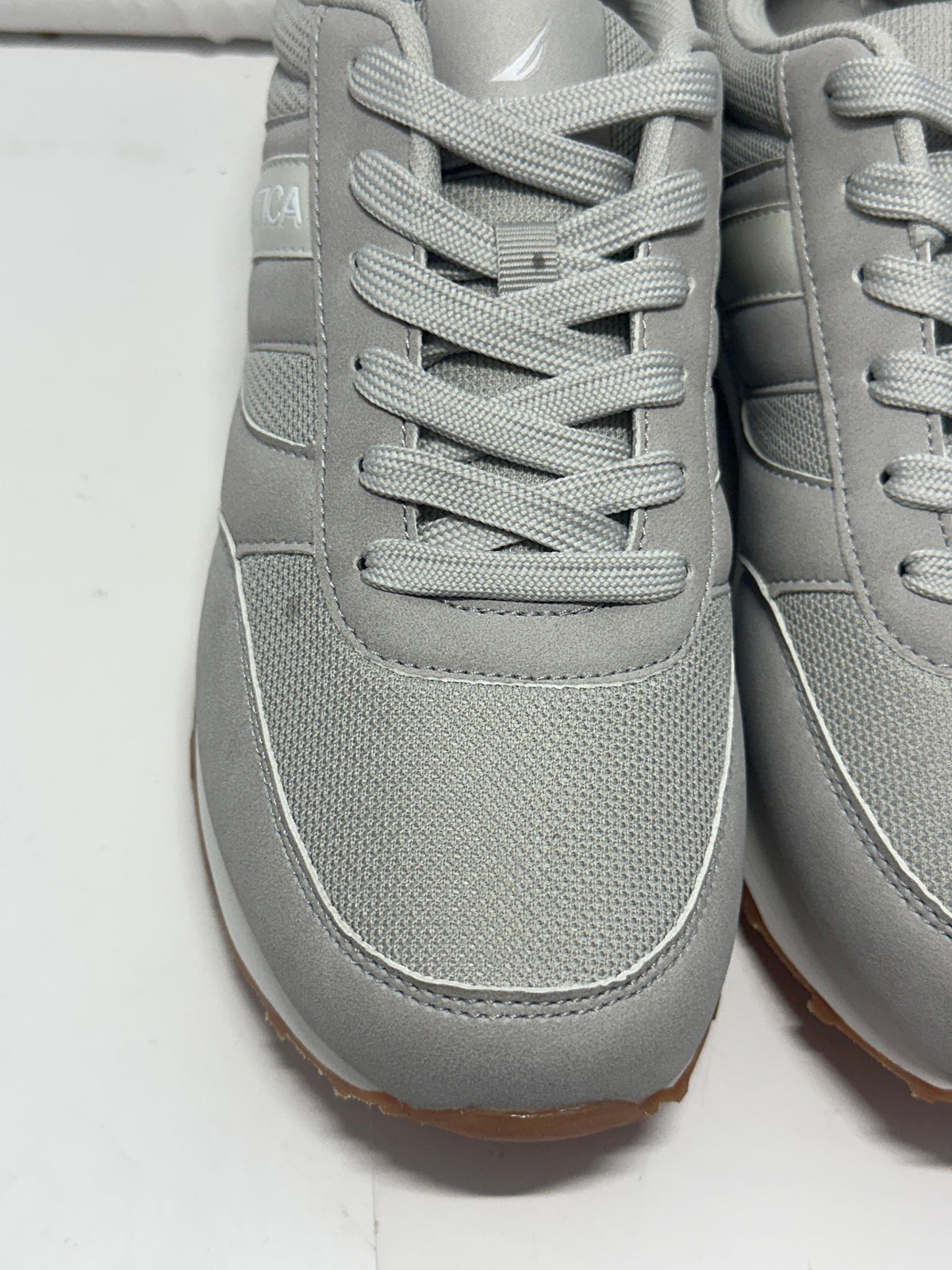 Nautica Outfall 3 light gray men's athletic sneakers, view 2