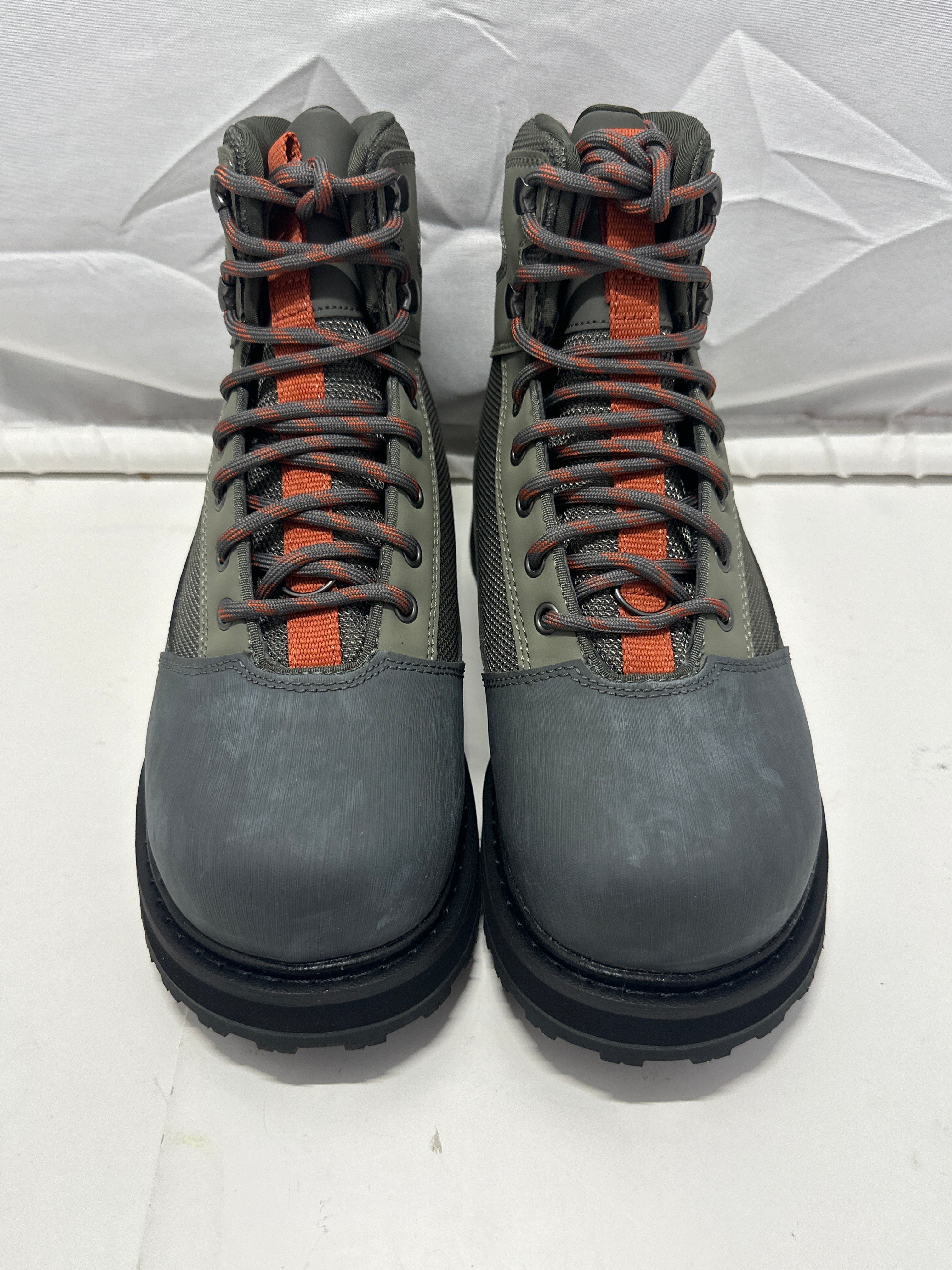 Simms Men's Tributary Rubber Wading Boots Basalt Size 7 Felt-Free Fishing