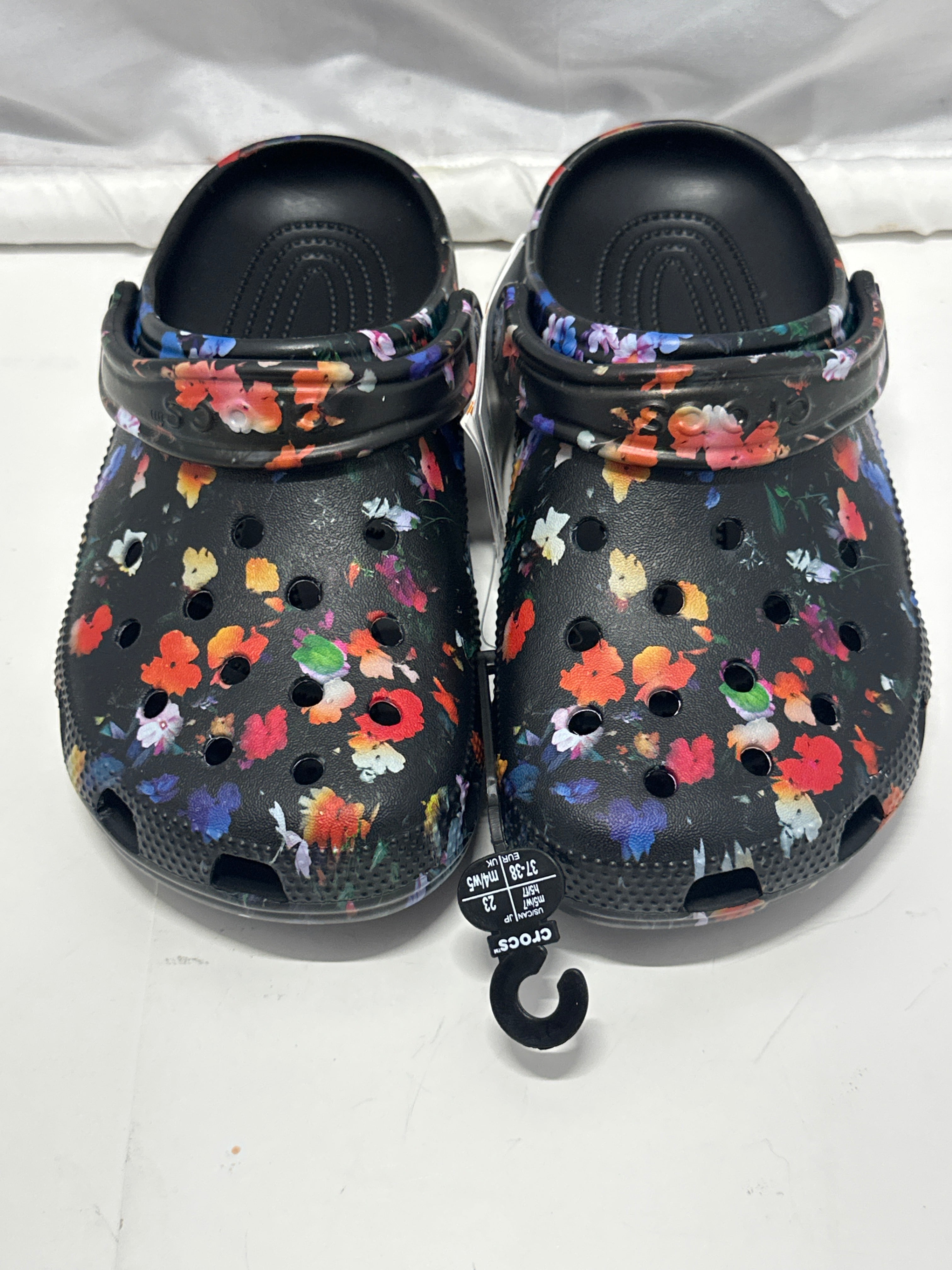 Crocs Classic Floral Print Clogs Black Women's M5 W7 EU 37-38