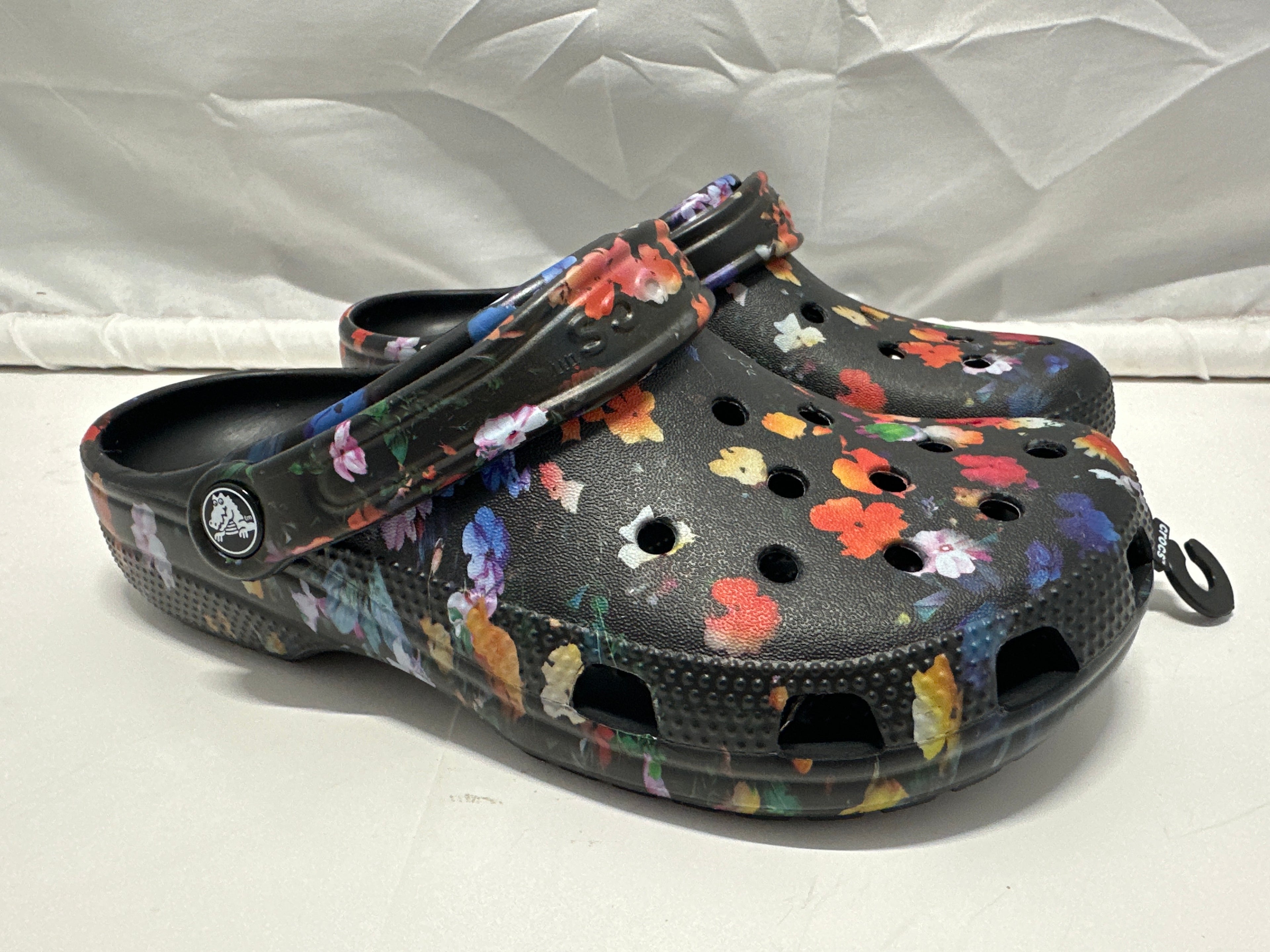 Crocs Classic Floral Print Clogs Black Women's M5 W7 EU 37-38