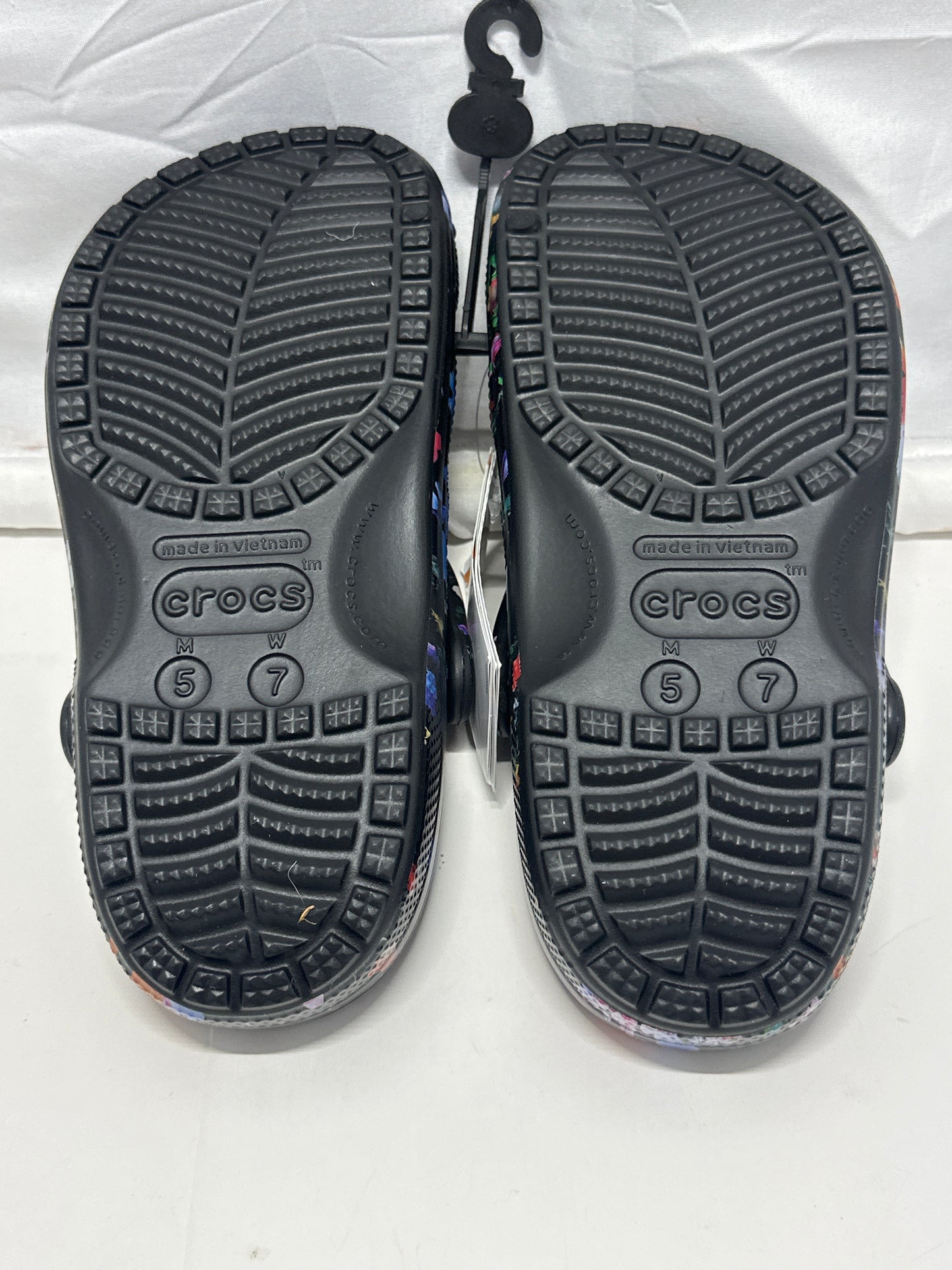 Crocs Classic Floral Print Clogs Black Women's M5 W7 EU 37-38