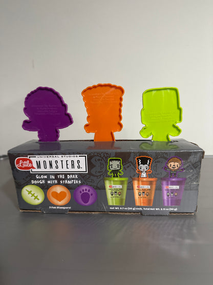 Universal Studios Little Monsters Glow-in-the-Dark Dough Set with Halloween Stampers