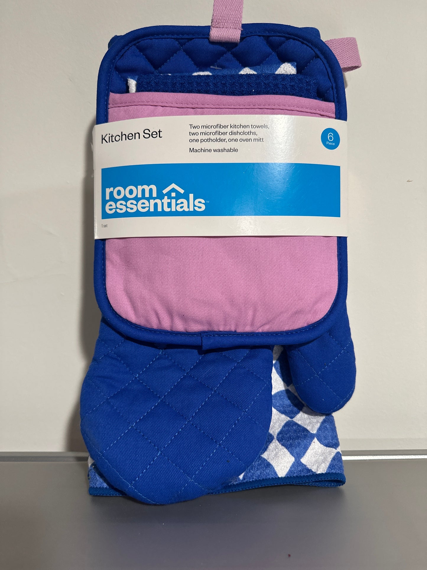 Room Essentials Kitchen Set: 2 Microfiber Towels, 2 Dishcloths, Pot Holders