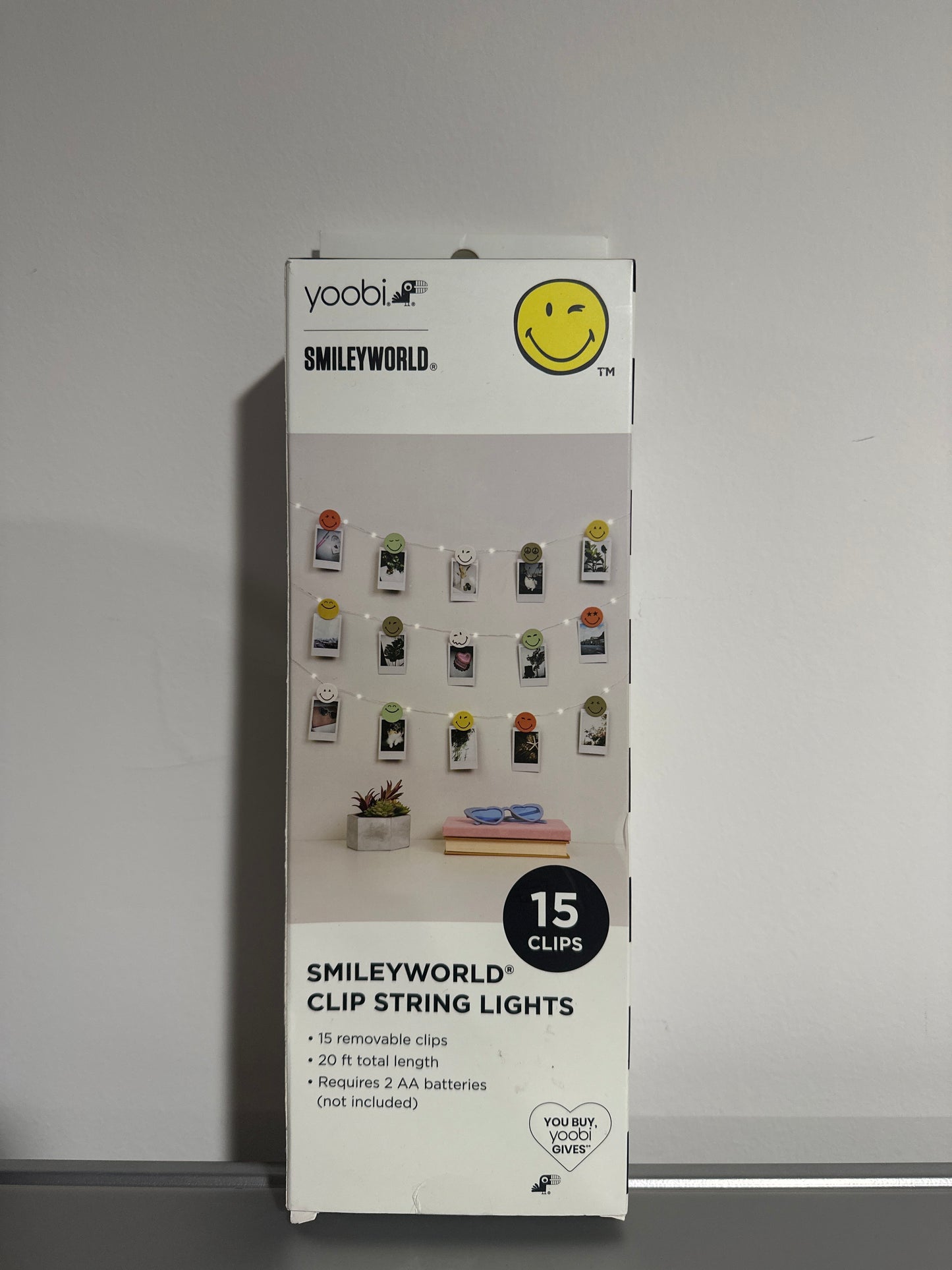 SmileyWorld® Photo Clip String Lights – 20ft LED Display Lights