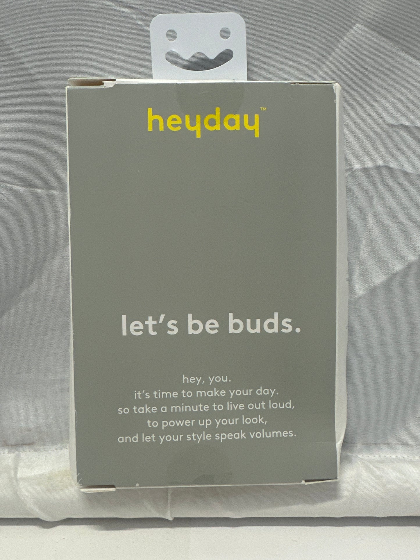 Heyday Wired Earbuds 3.5mm AUX Microphone Remote Pastel Lime New