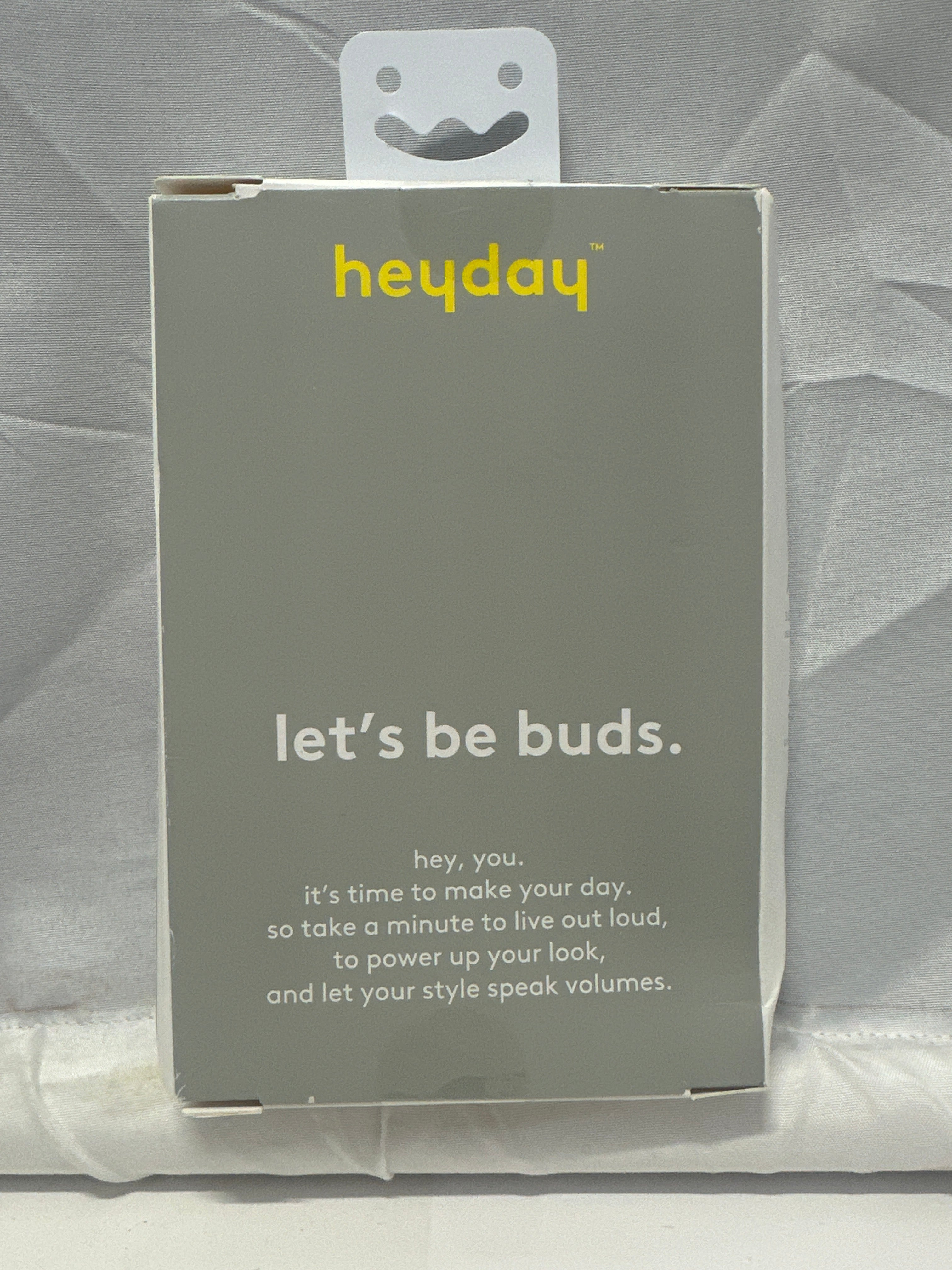 Heyday Wired Earbuds 3.5mm AUX Microphone Remote Pastel Lime New