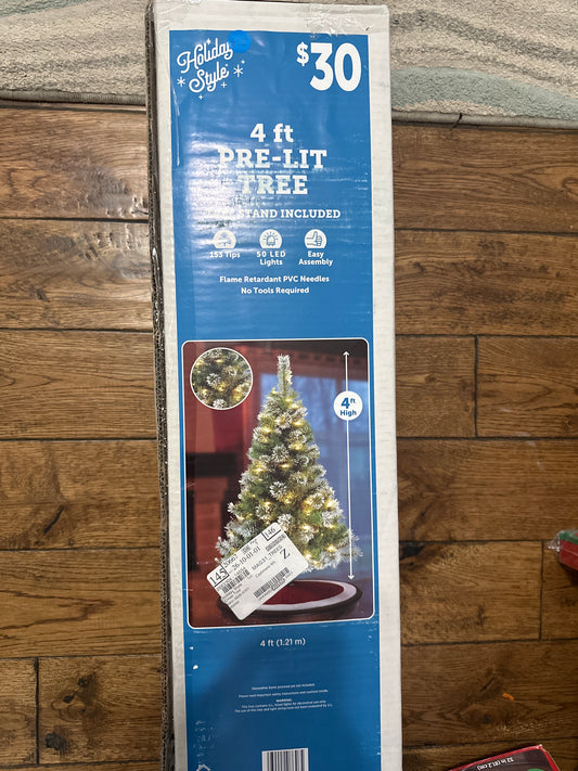 4ft Pre lit Christmas tree