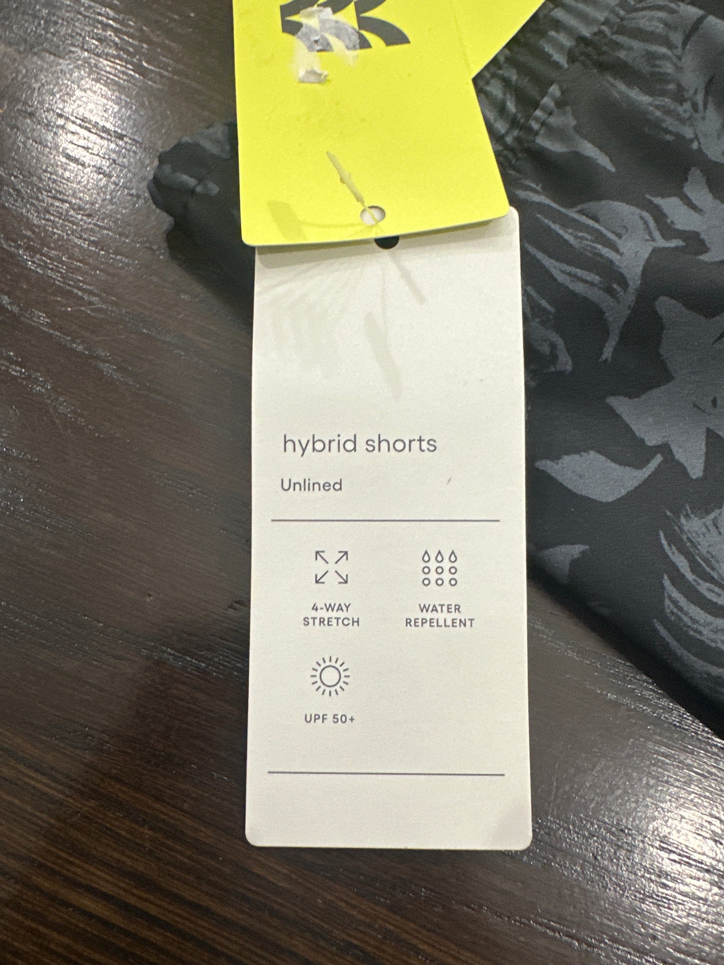 All in Motion™ Men’s Hybrid Shorts – 6" Inseam (Size Extra Large)