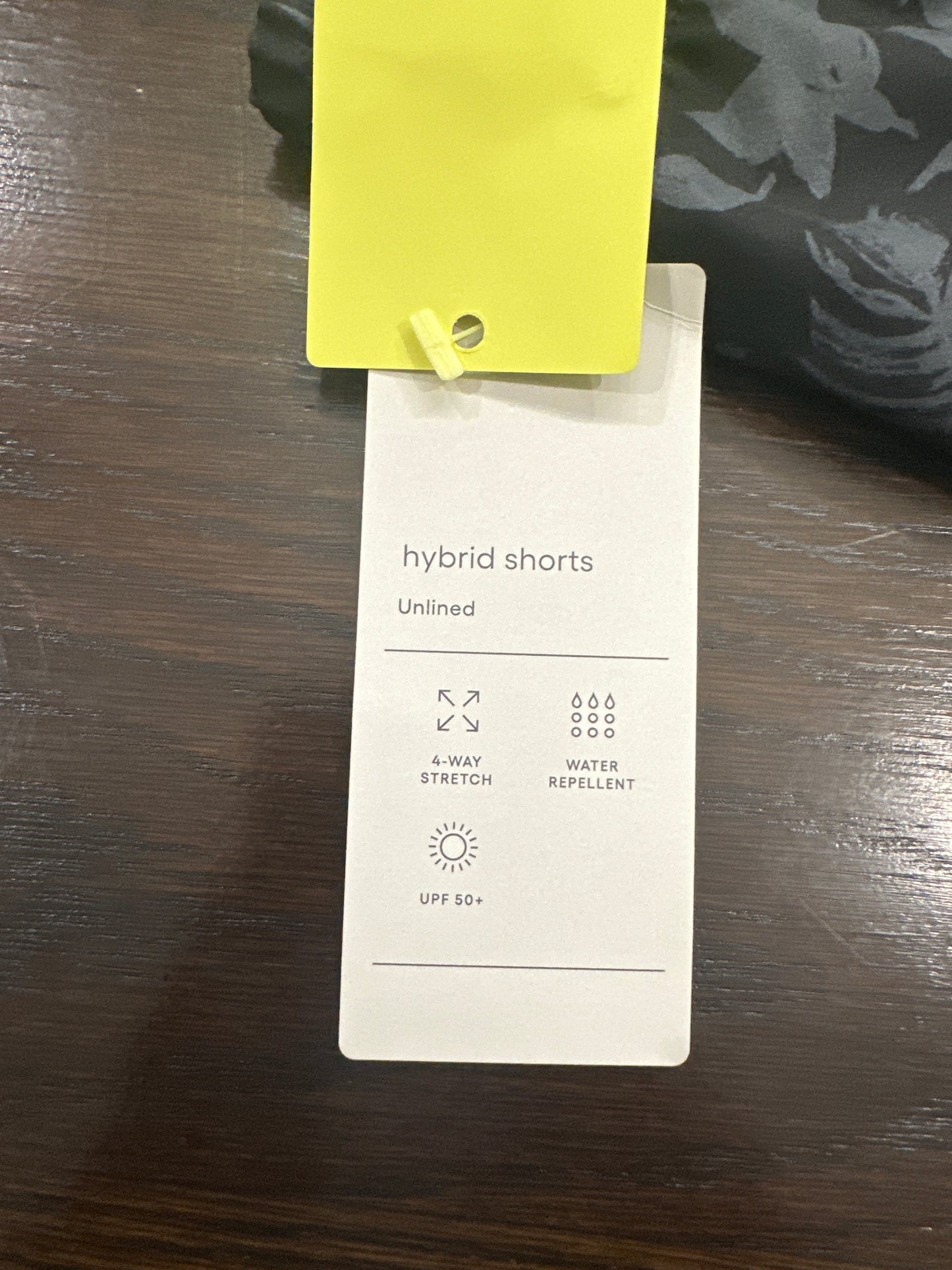 All in Motion™ Men’s Hybrid Shorts – 6" Inseam (Size Large)