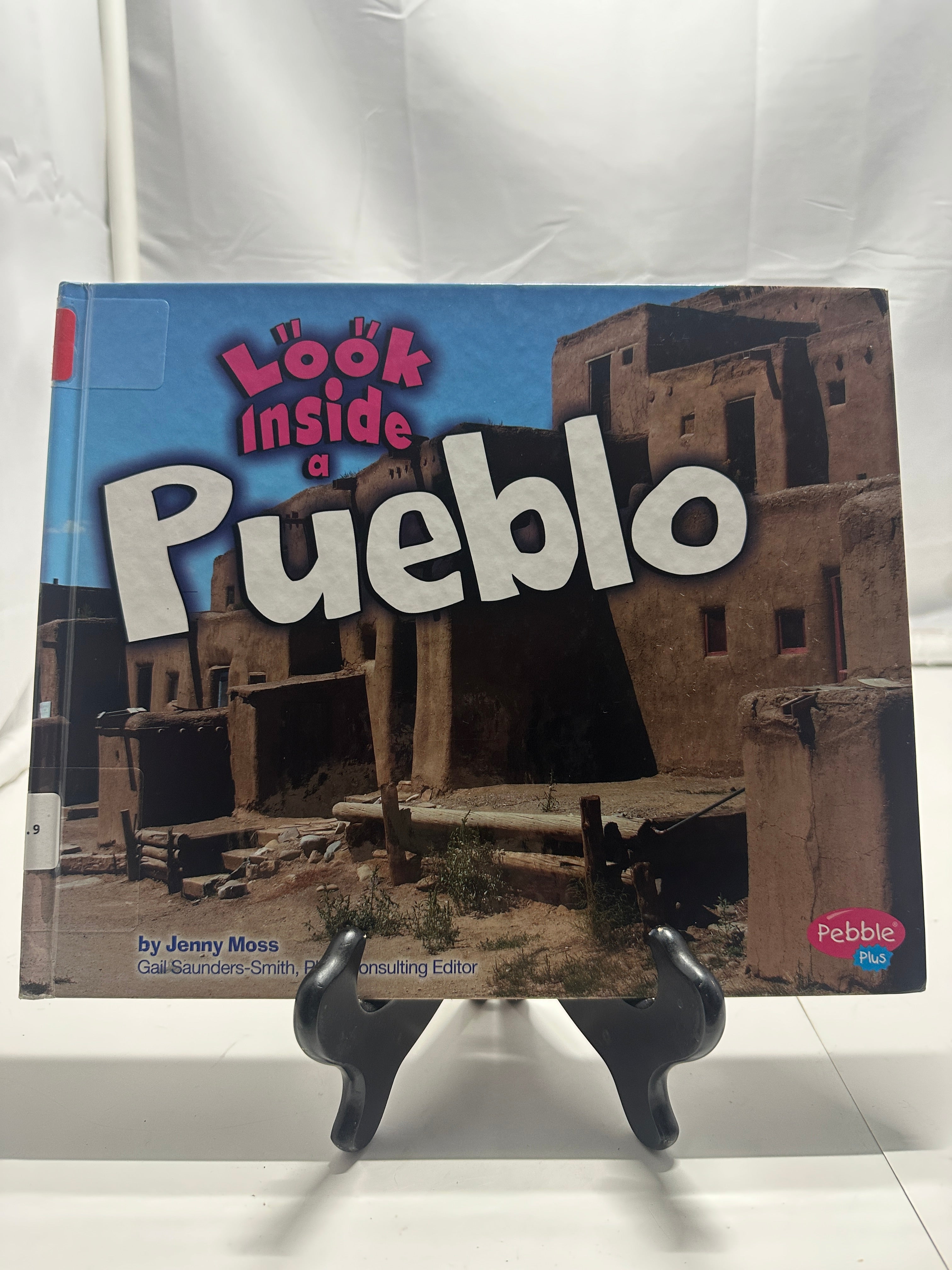 Look Inside a Pueblo by Jenny Moss Hardcover Children