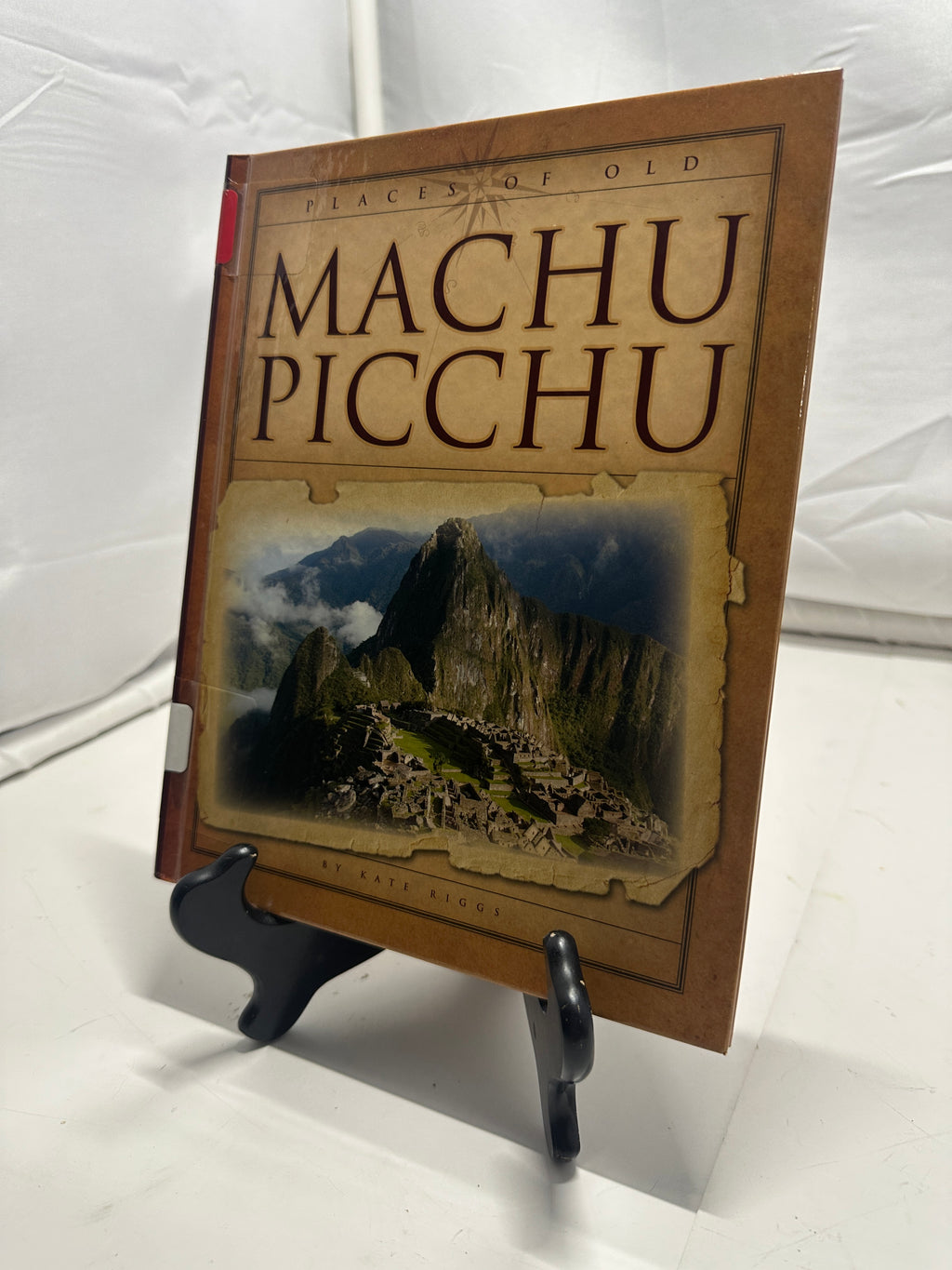Machu Picchu by Kate Riggs Hardcover