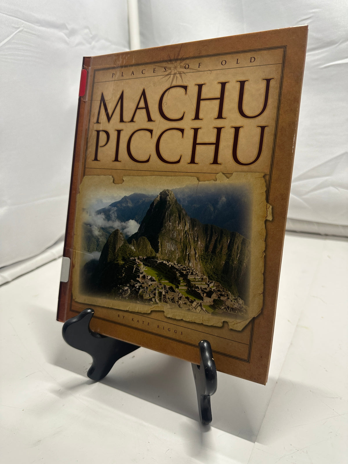 Machu Picchu by Kate Riggs Hardcover