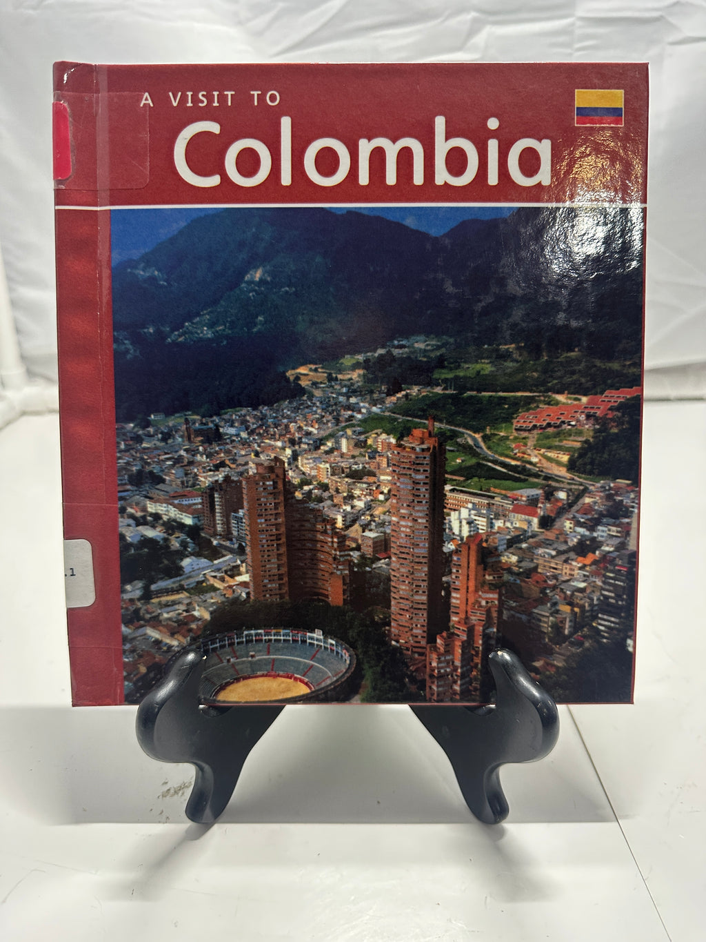 A visit to Colombia by Mary Virginia Fox Hardcover Children