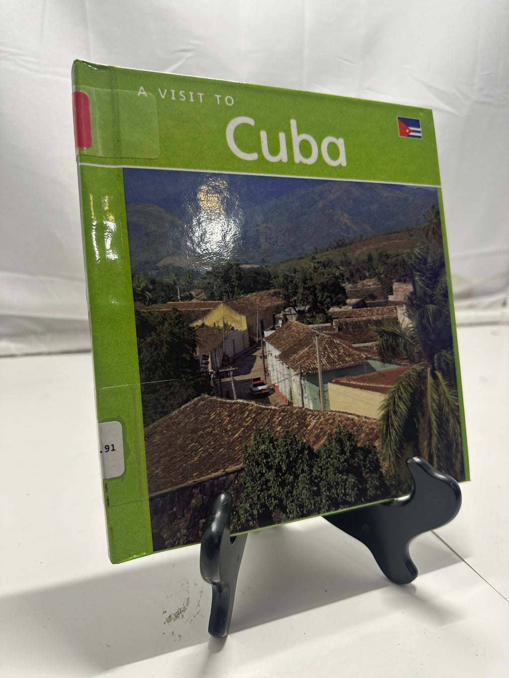 A visit to Cuba by Alta Schreier Hardcover Children