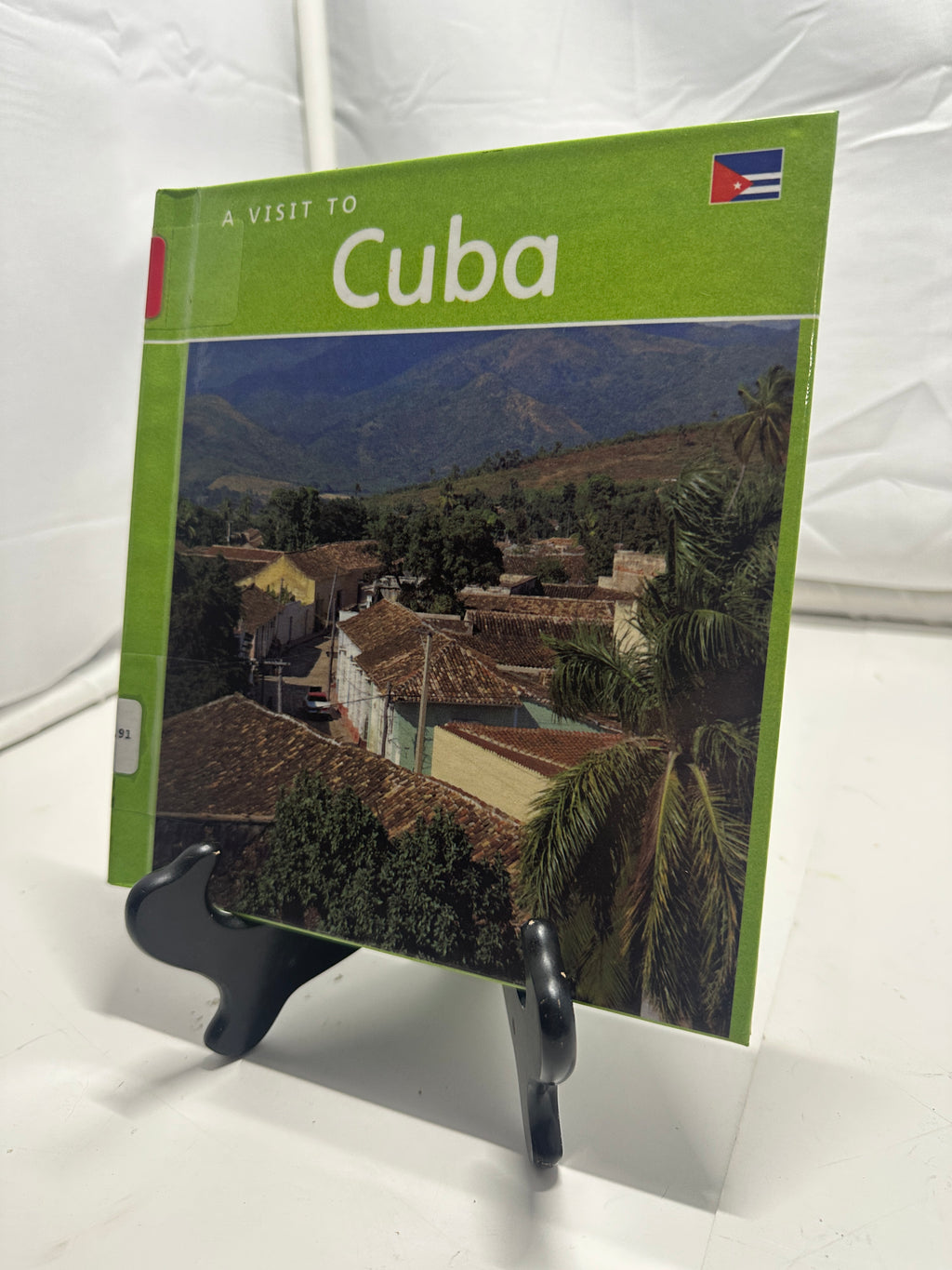 A visit to Cuba by Alta Schreier Hardcover Children
