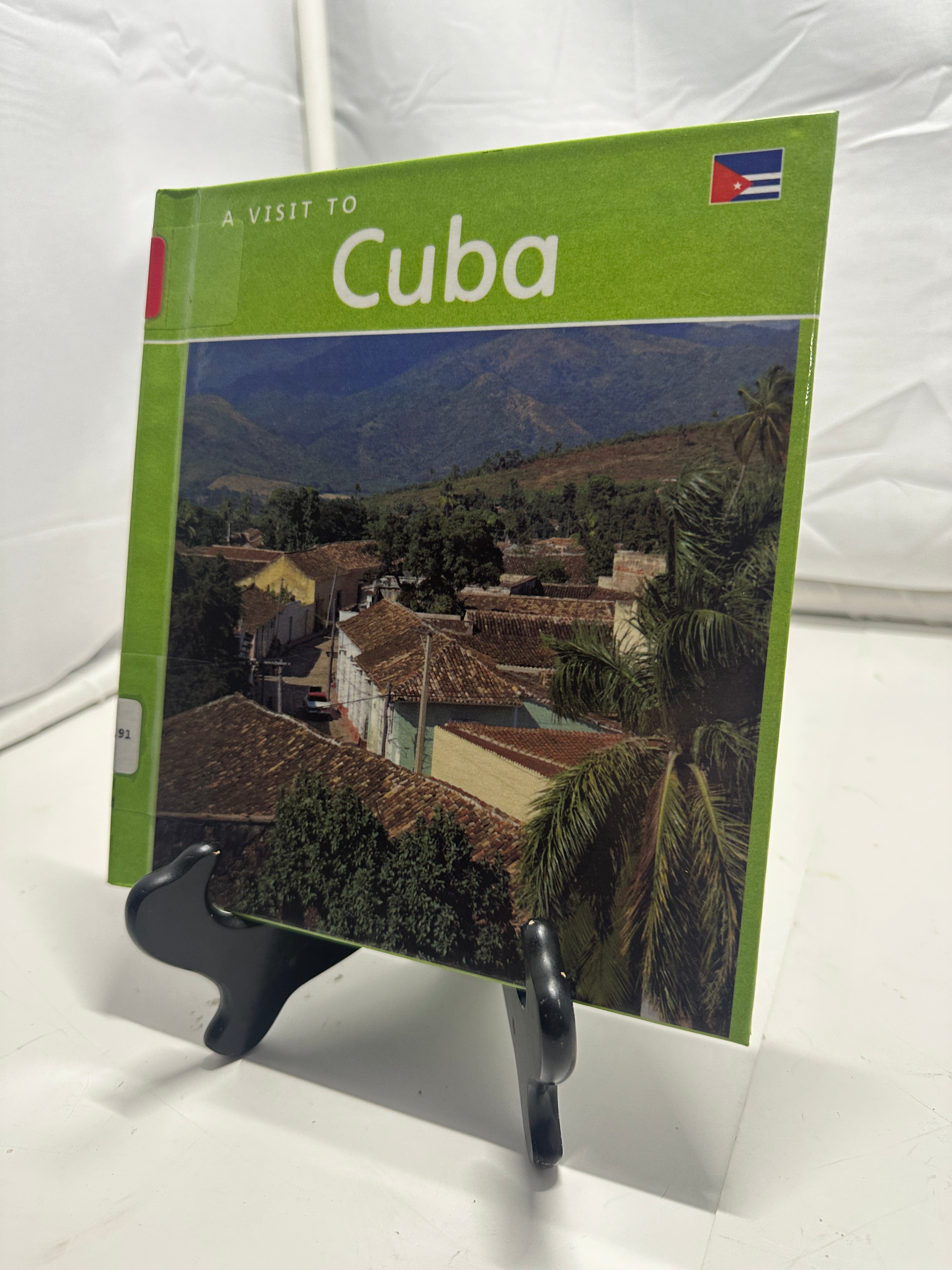 A visit to Cuba by Alta Schreier Hardcover Children