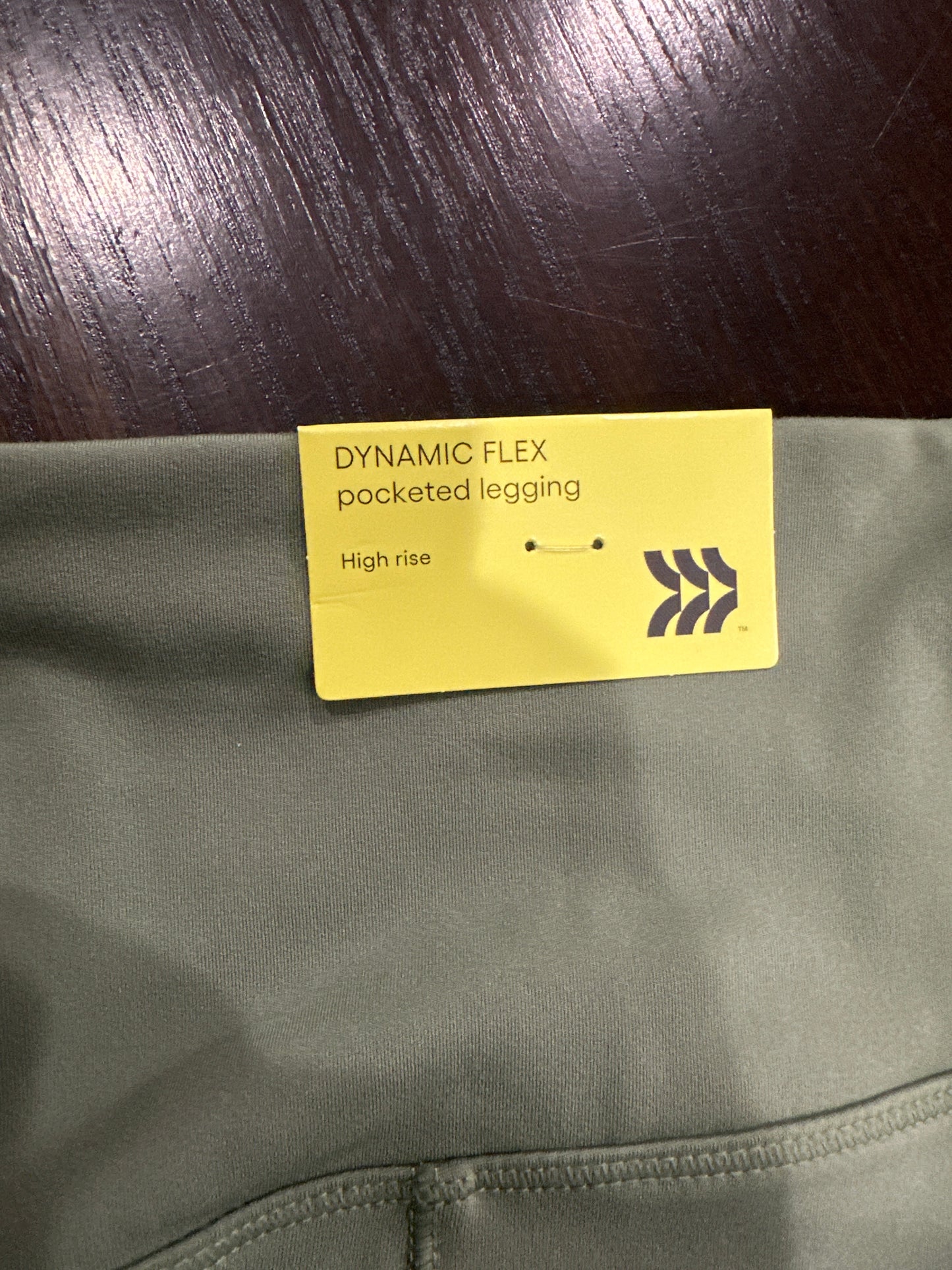 All in Motion Dynamic Flex Pocketed Leggings Women’s M High Rise 7/8 Olive