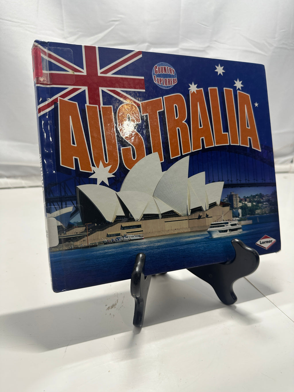Australia by Sean McCollum Hardcover