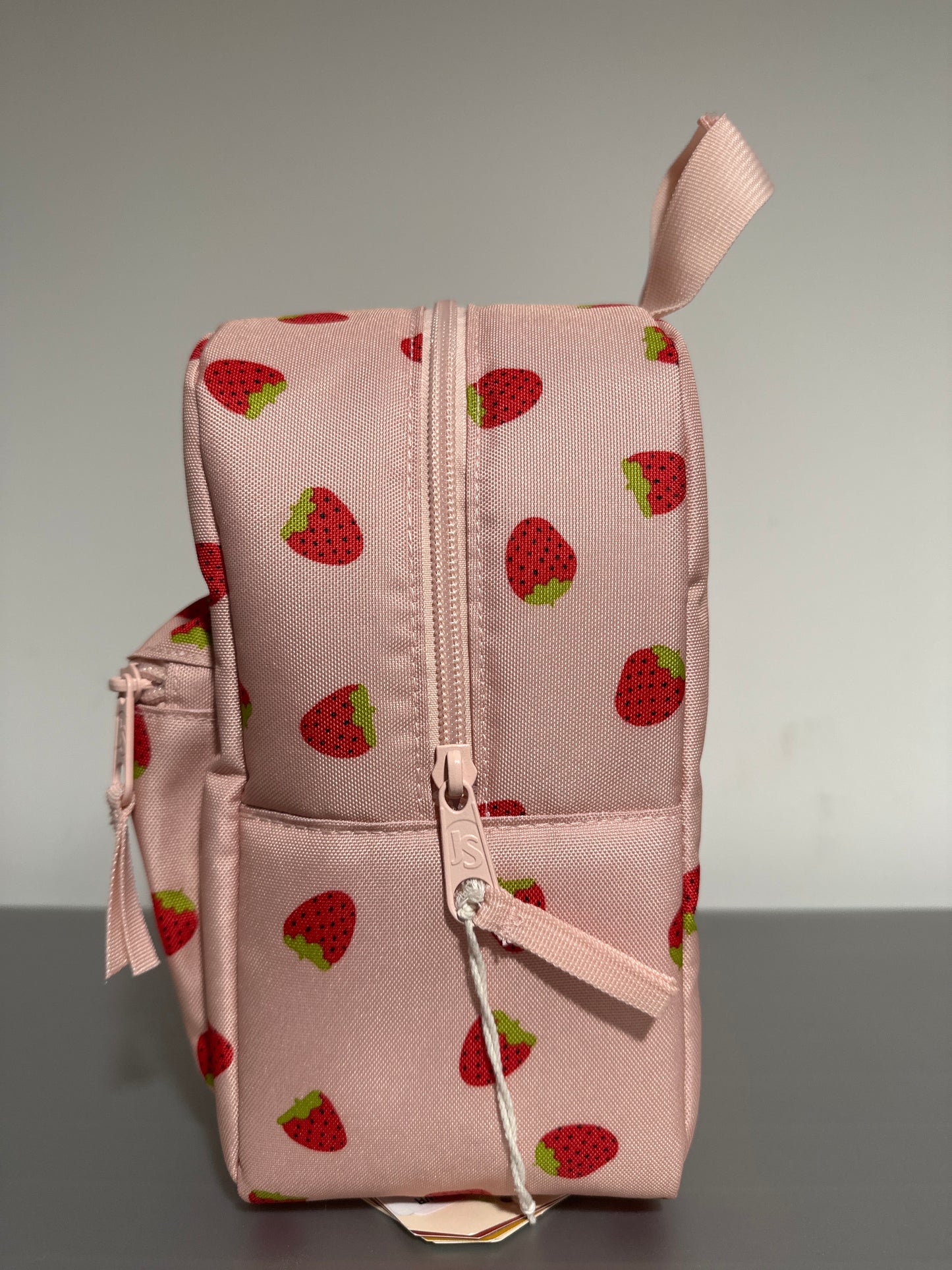 Jansport Lunchbox – Pink Strawberry Print