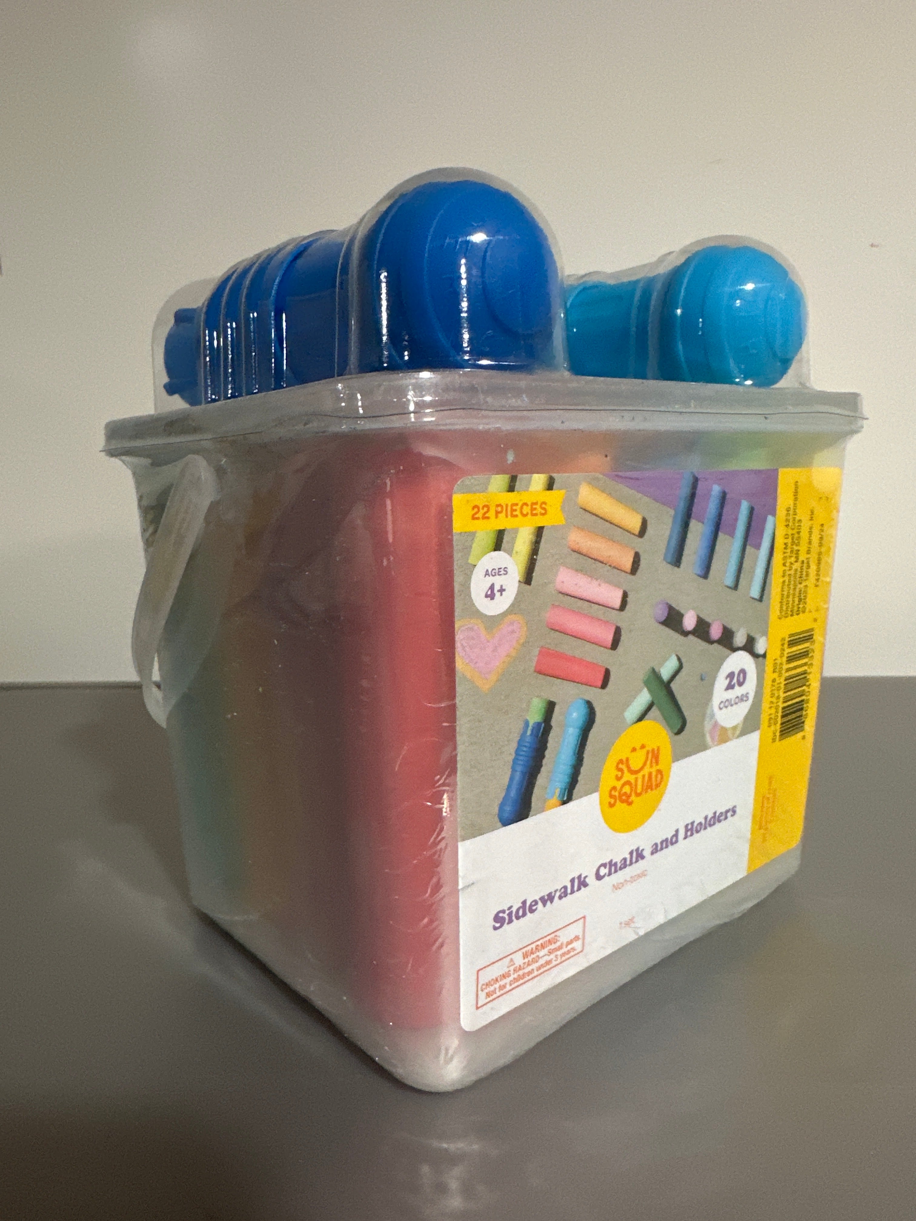 Sidewalk Chalk Bucket 20 pc with 2 Holders - Sun Squad
