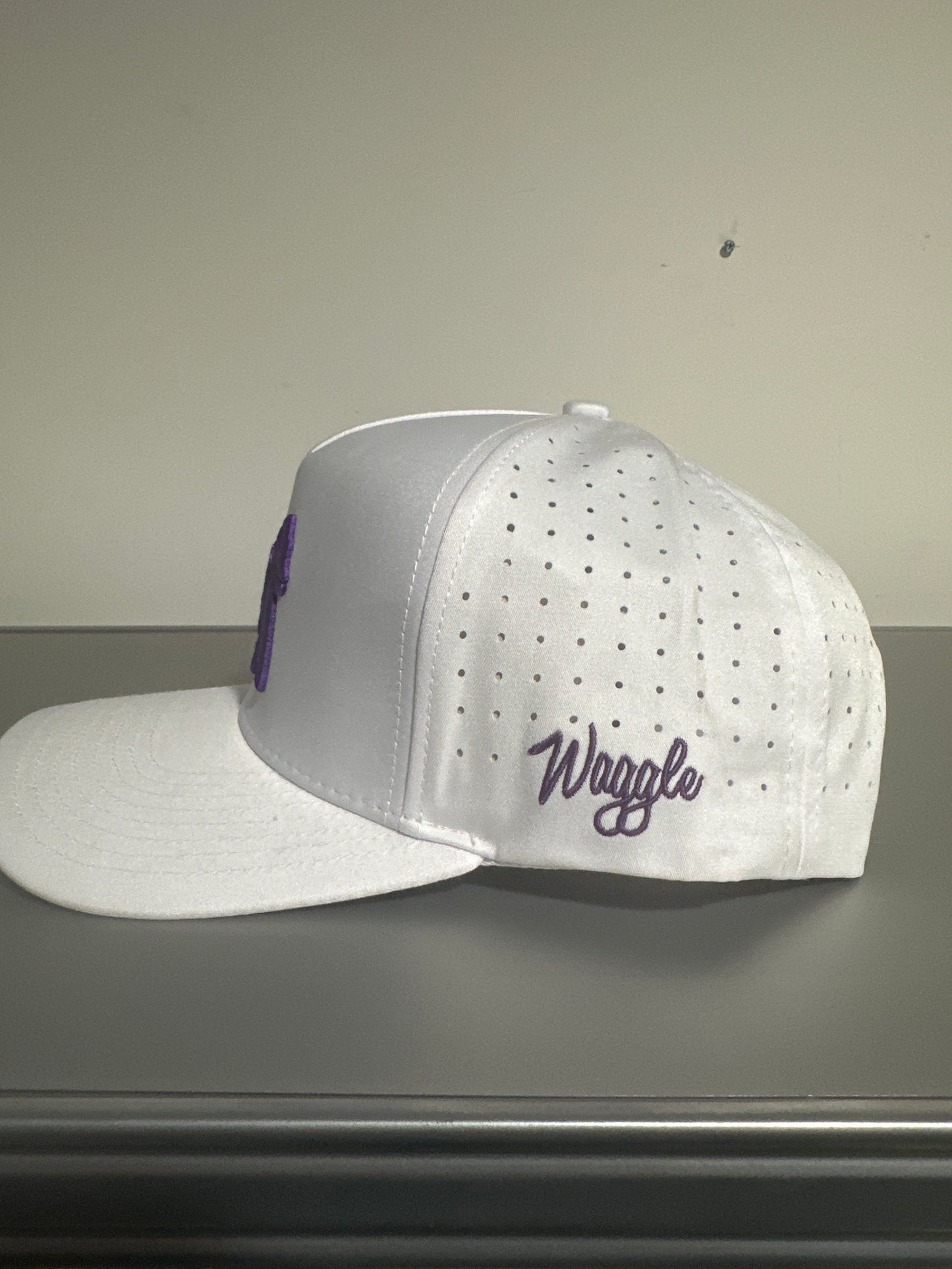 Waggle Golf Snapback Hat - Grape Ape