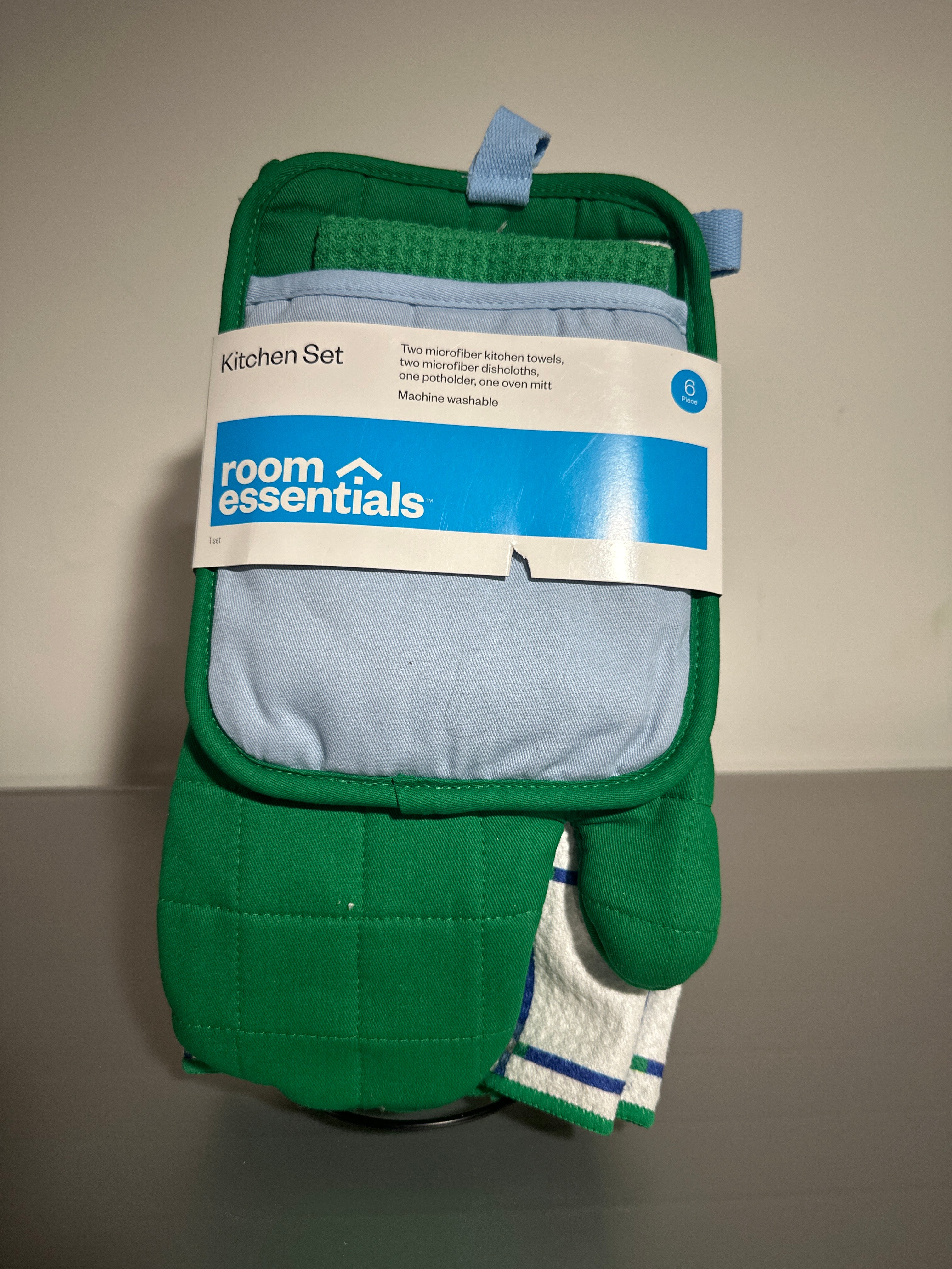 Room Essentials 6-Piece Kitchen Set – Microfiber Towels, Dishcloths, Oven Mitt & Potholder