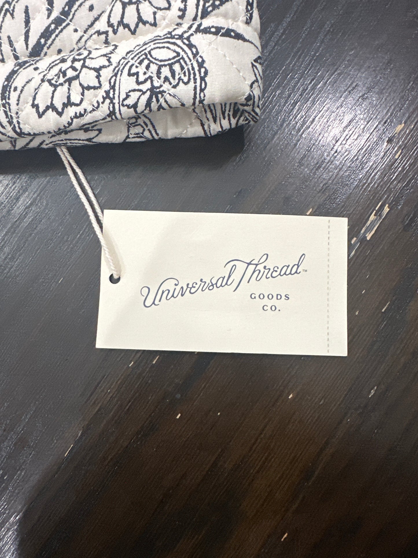 Universal Thread™ Quilted Tote Bag – Stucco Paisley Print