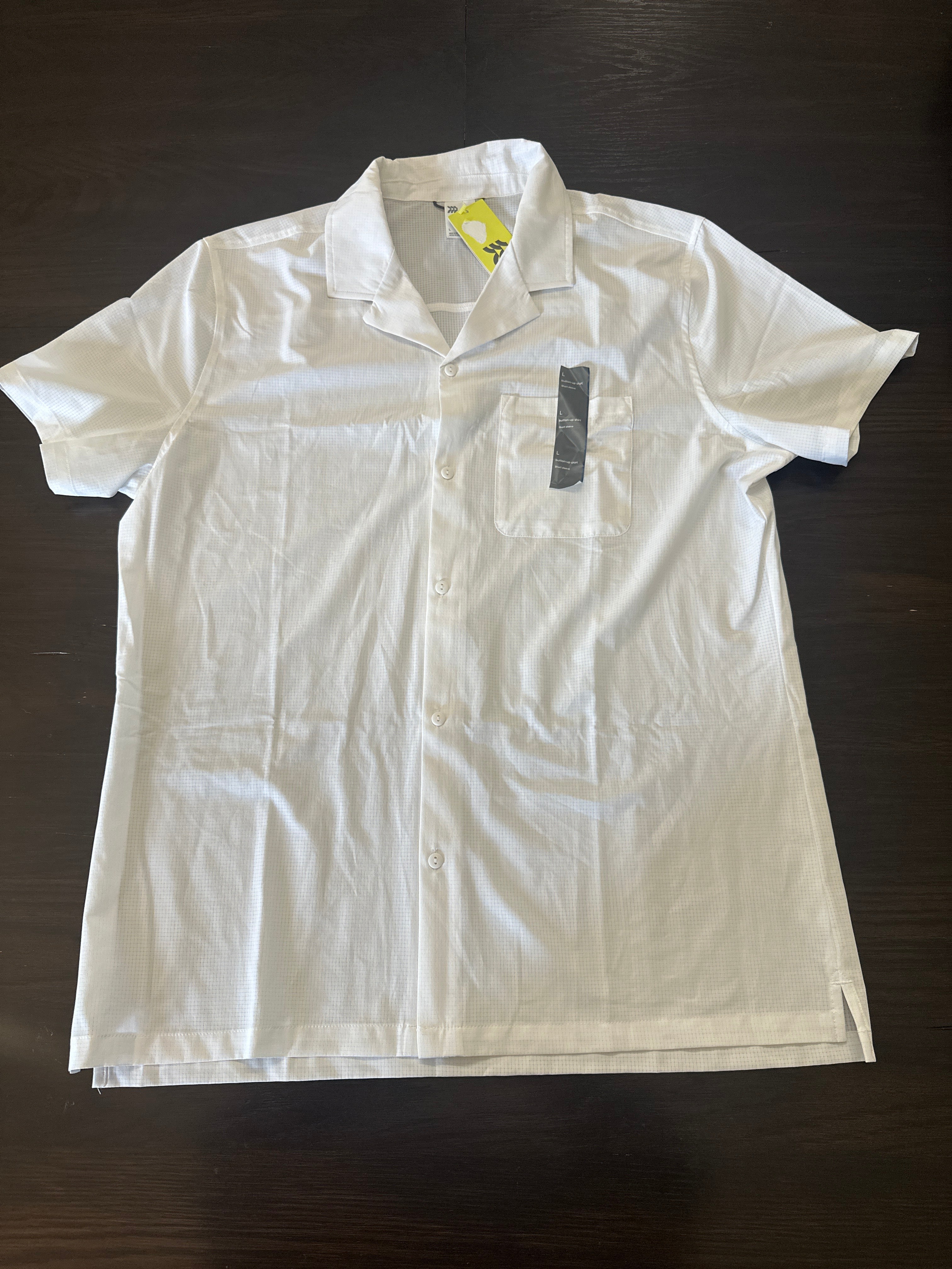 All in Motion Men’s Resort Shirt – Button-Up Short Sleeve