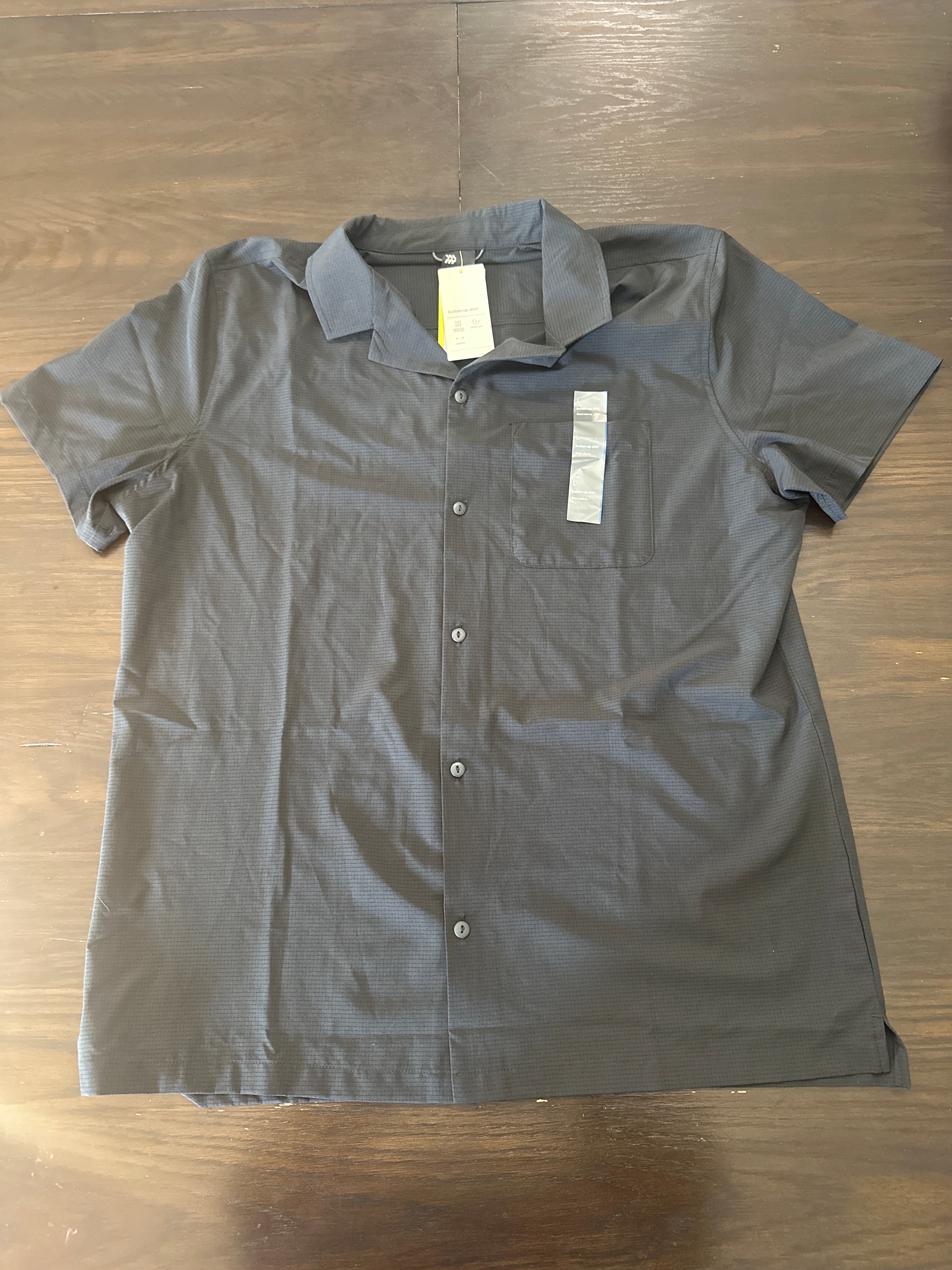 All in Motion Men’s Resort Shirt – Button-Up Short Sleeve