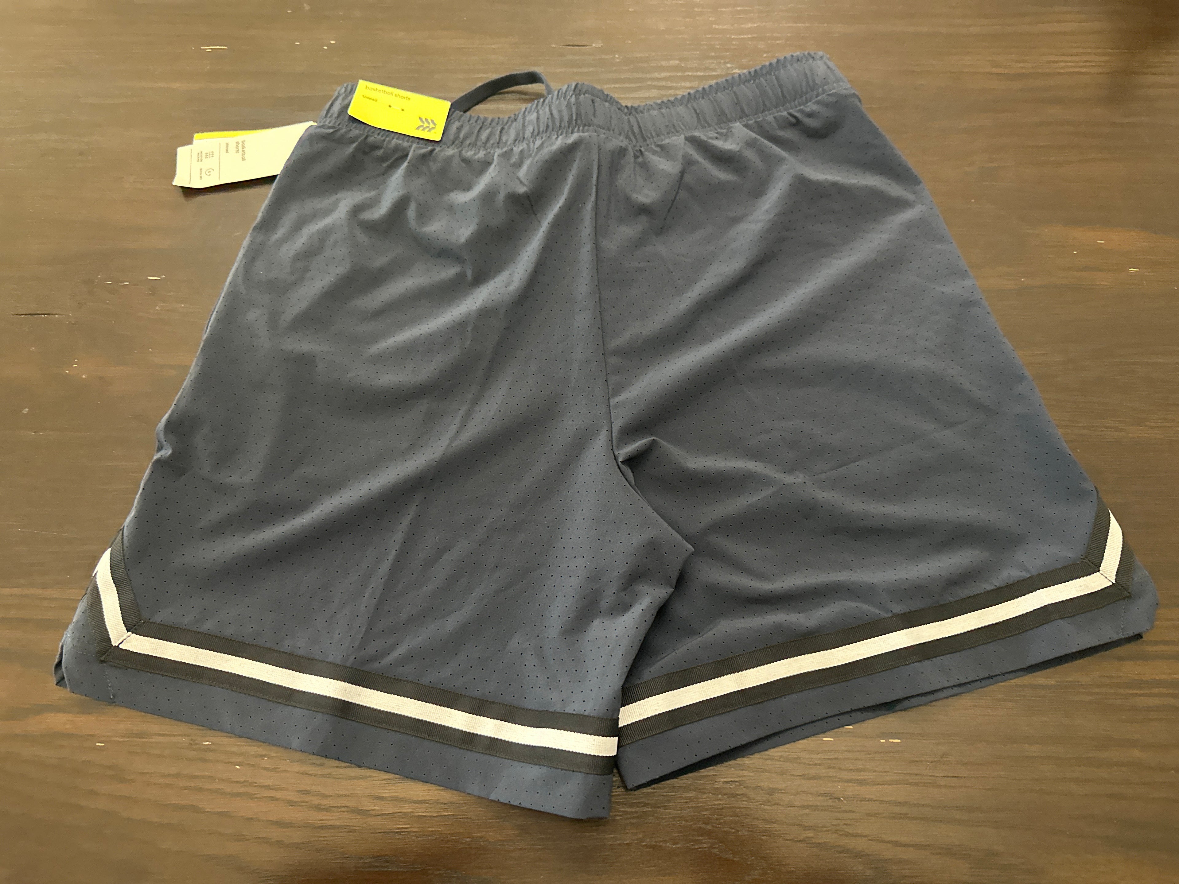 All In Motion Men's 7" Basketball Shorts