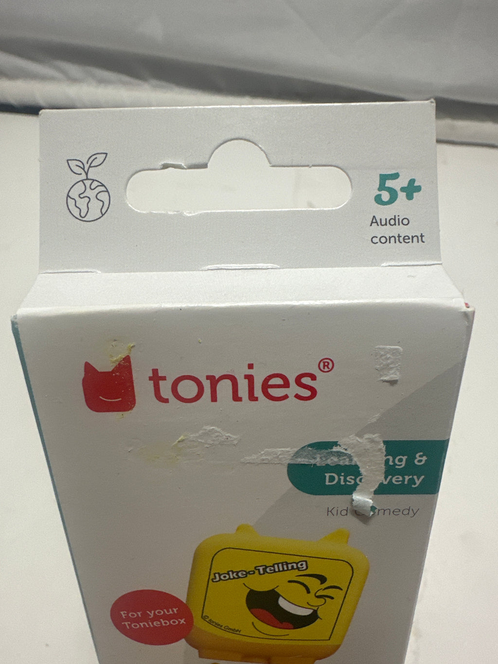 Tonies Clever Tonies Kid Comedy Joke-Telling and Riddles 2-pack, package wear shown