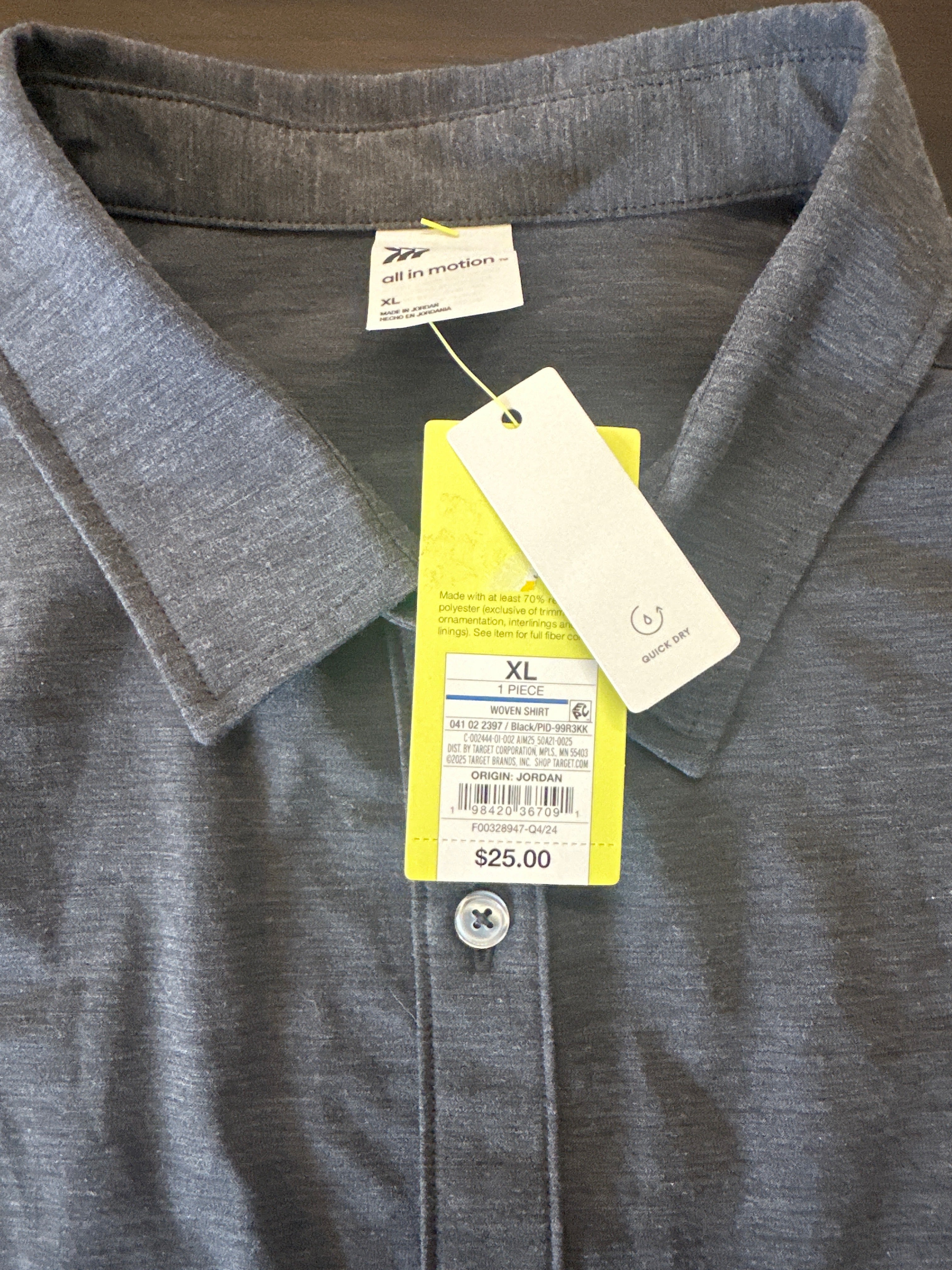 All in Motion Men’s Quick Dry Woven Button-Up Shirt