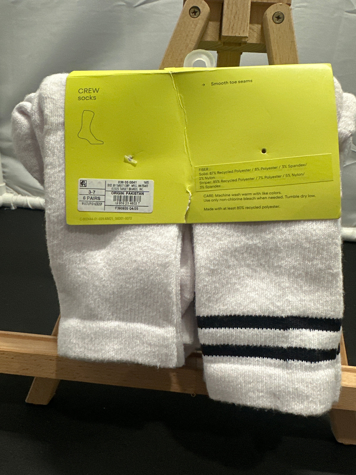 All in Motion Boys White Crew Socks 6 Pairs L Shoe Size 3-7