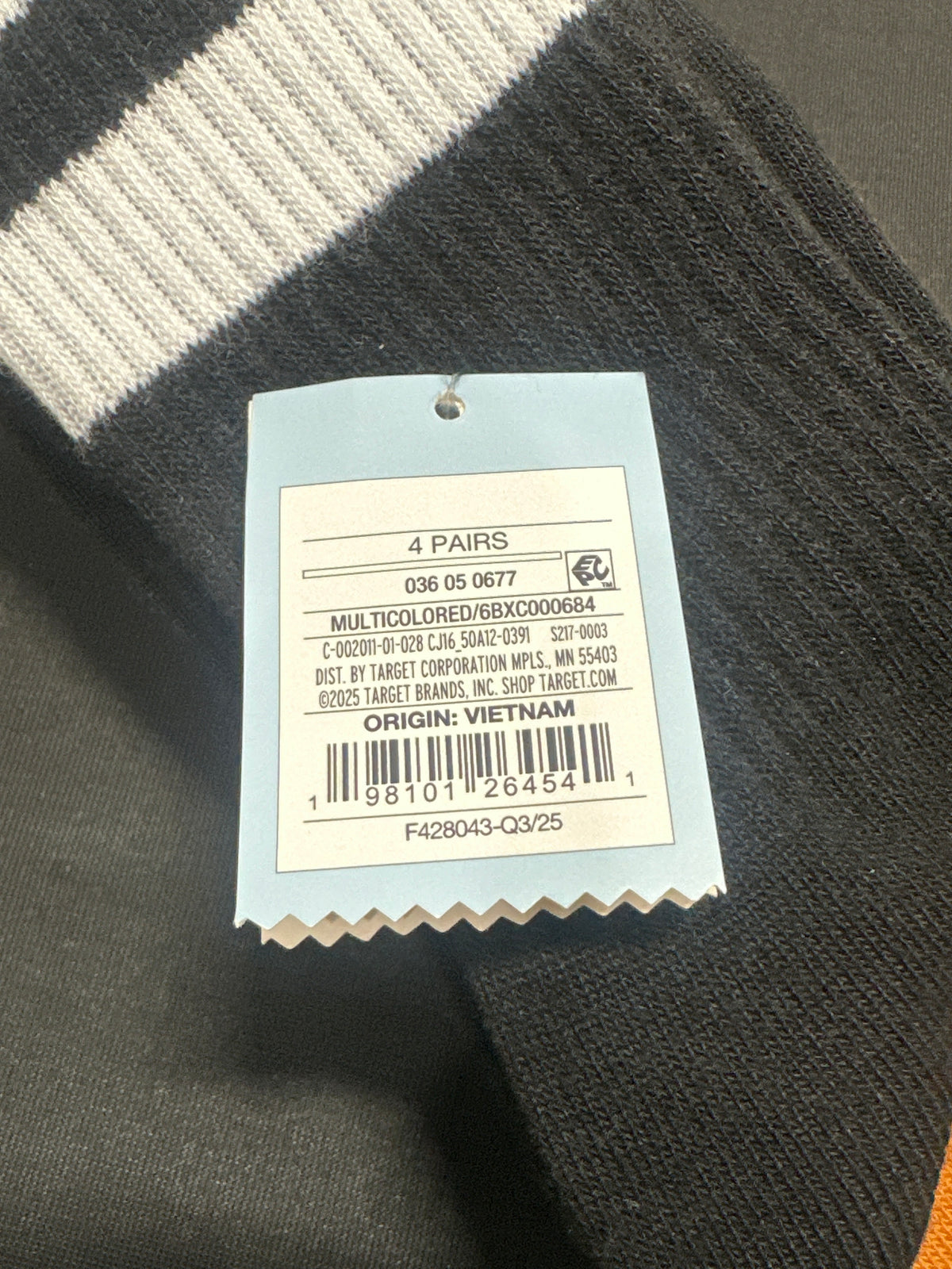 Cat & Jack boys multicolor crew socks 4 pack size L