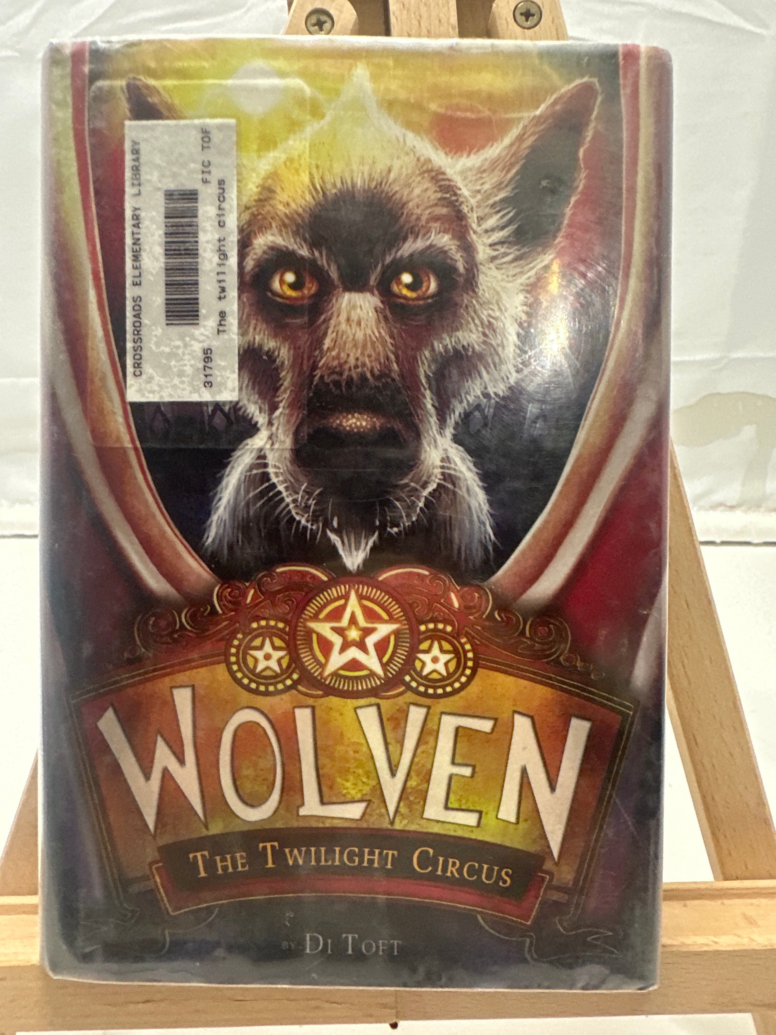 The Twilight Circus by Di Toft Hardcover