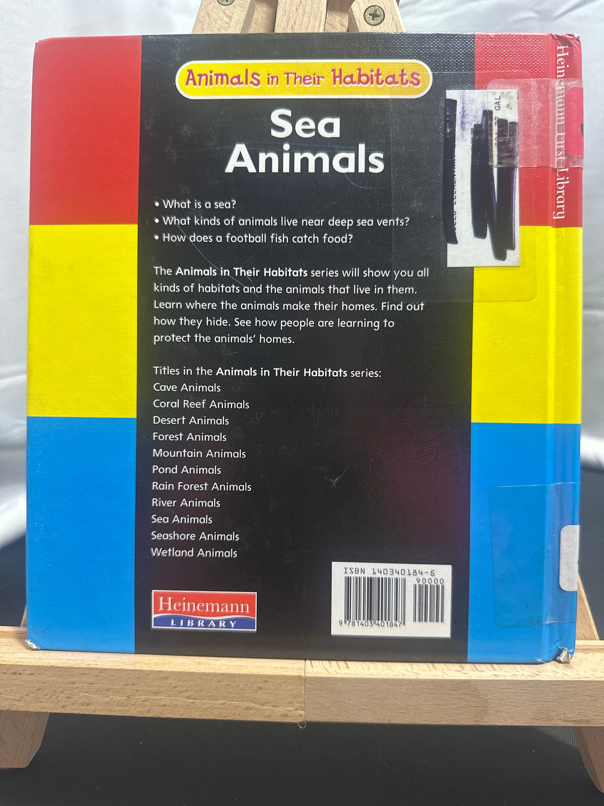 Sea Animals (Galko, Francine. Animals in Their Habitats.) by Francine Galko Hard