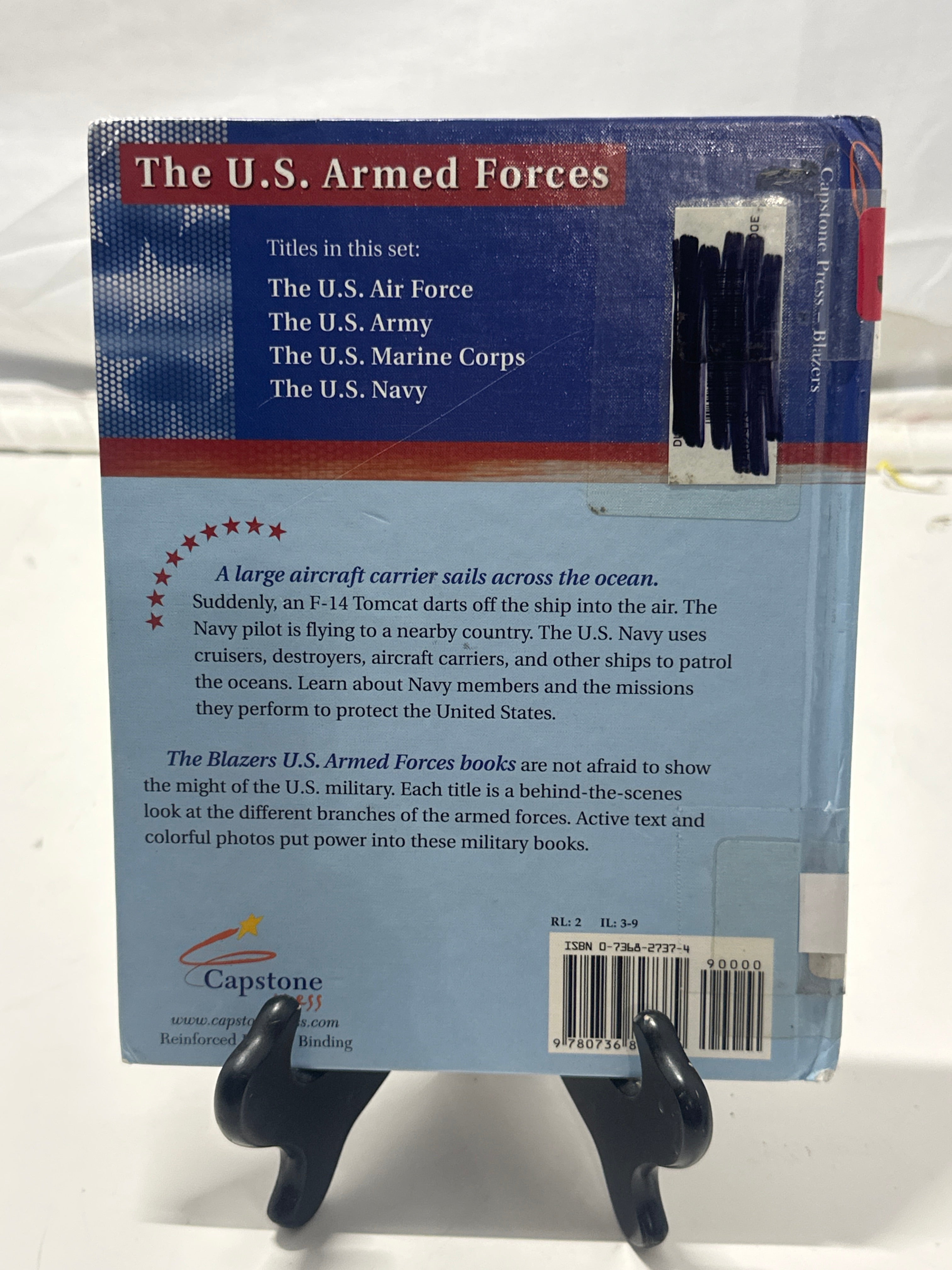 The U.S. Navy (The U.S. Armed Forces) by Matt Doeden Hardcover