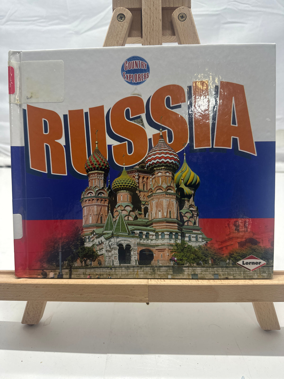 Russia by Thomas Streissguth Hardcover