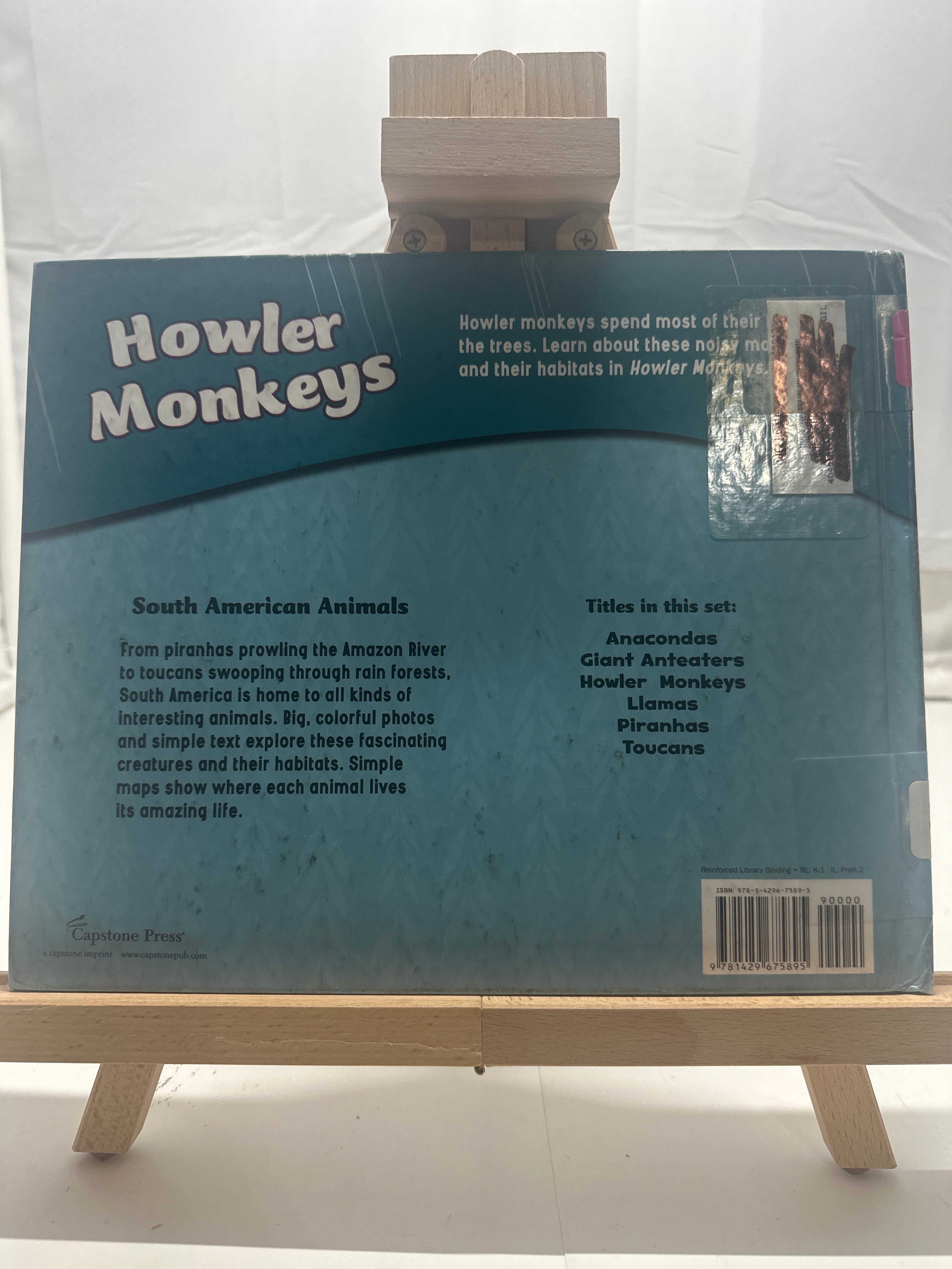 Howler Monkeys by Chadwick Gillenwater Hardcover