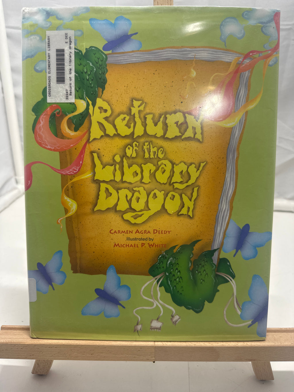 Return of the Library Dragon by Carmen Agra Deedy Hardcover