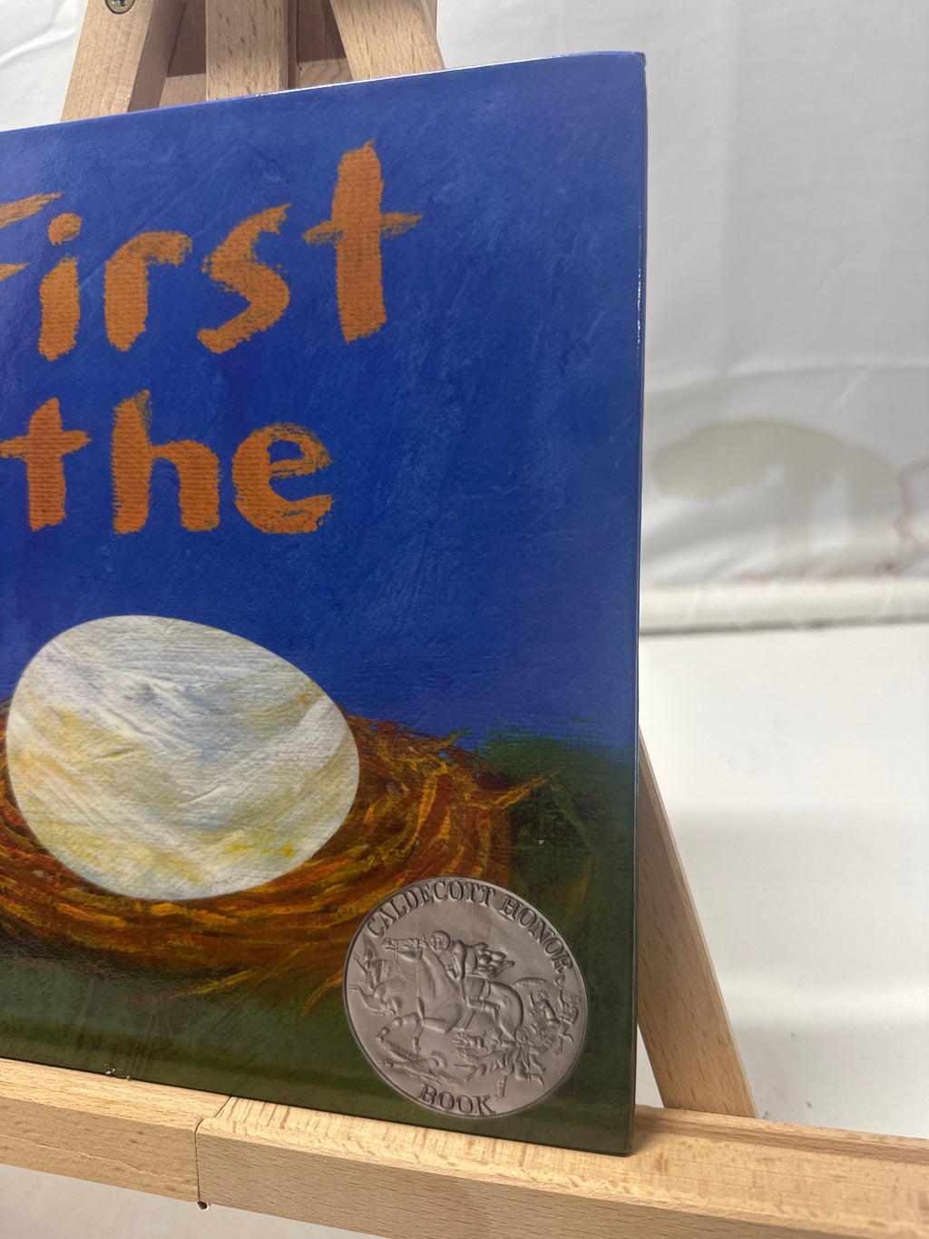 First the Egg (Dot Book) by Laura Vaccaro Seeger Hardcover