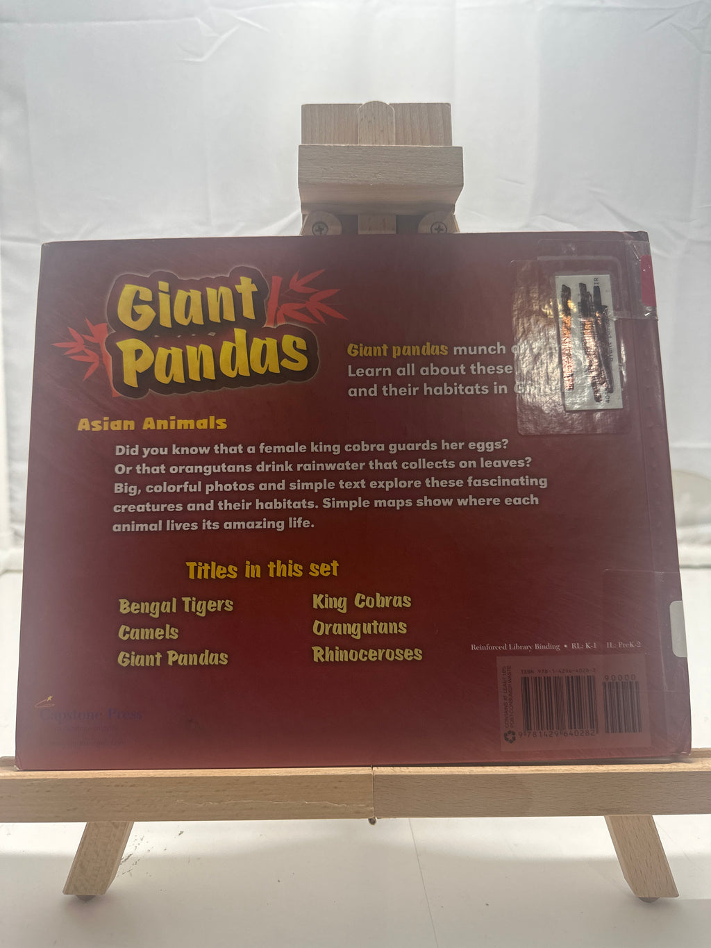 Giant Pandas by Lyn A. Sirota Hardcover