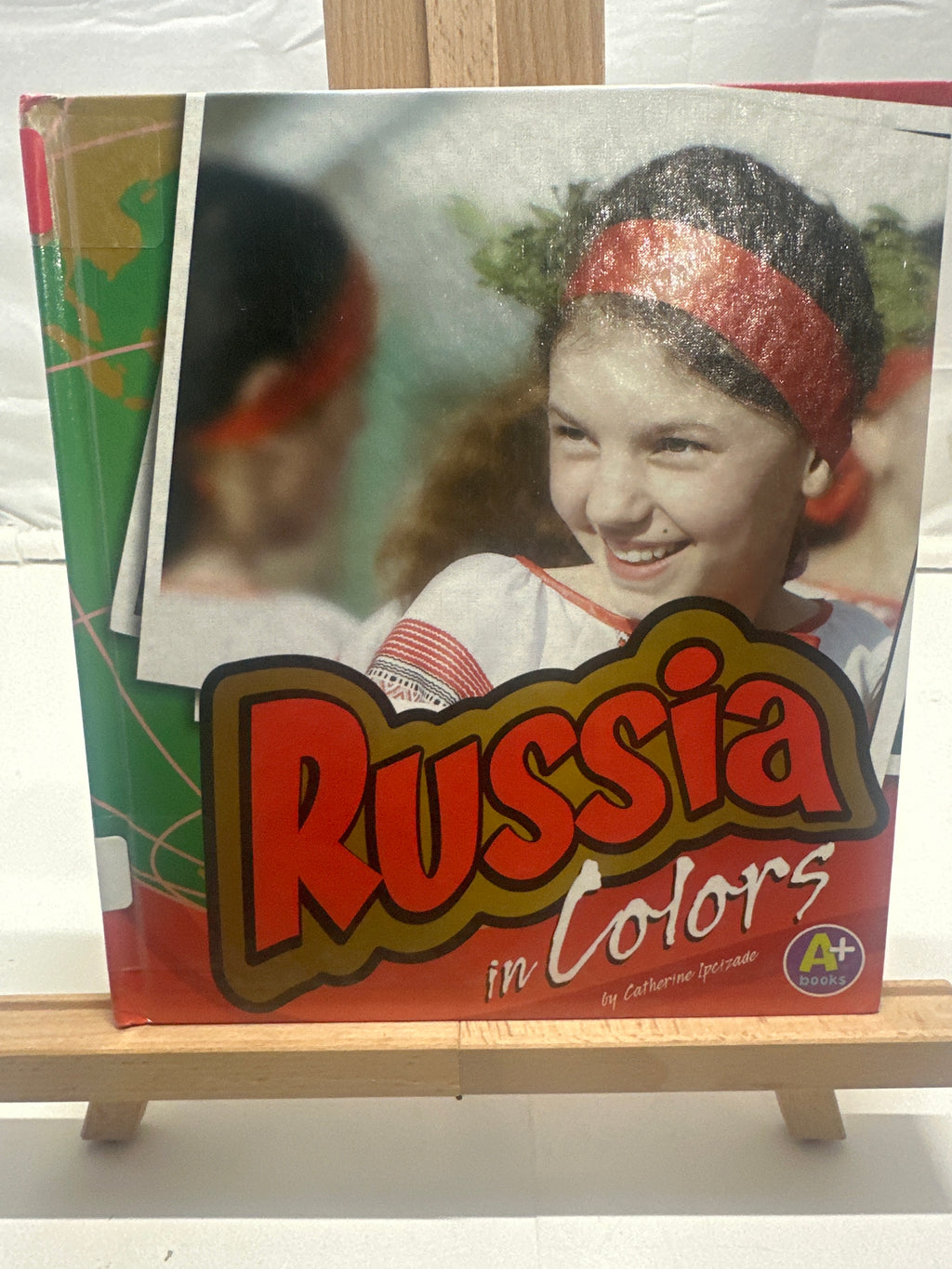 Russia in Colors by Catherine Ipcizade Hardcover