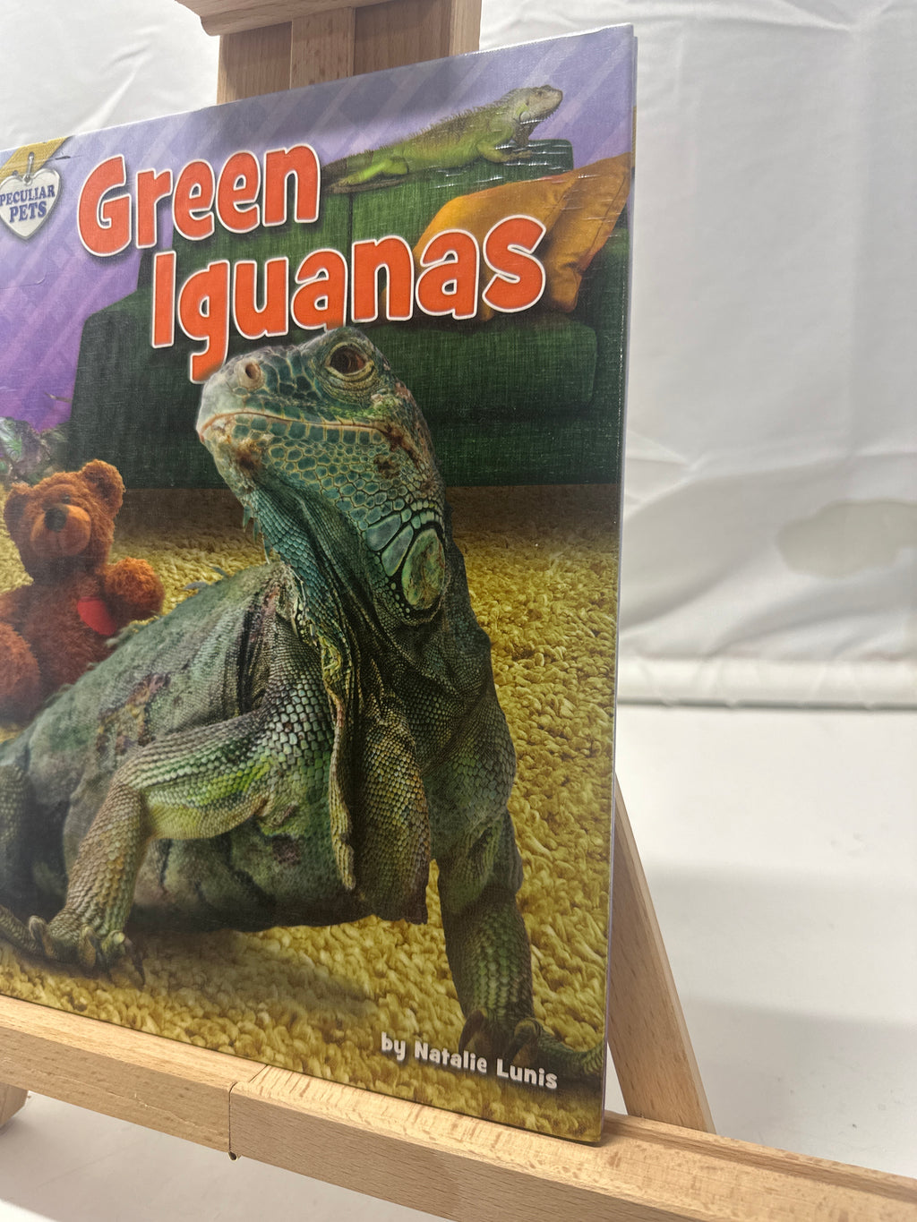 Green iguanas by Natalie Lunis Hardcover Children's Book